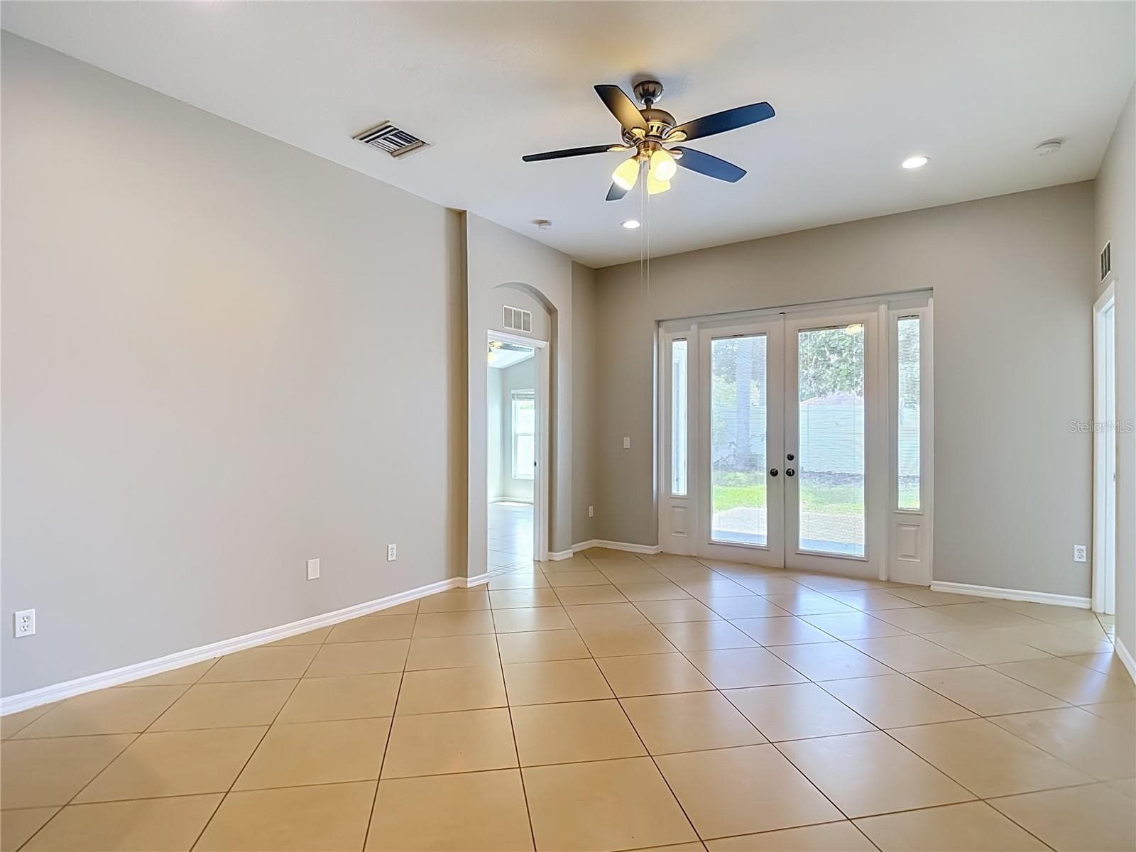 Single Family Residence at 805 LESA GLEN PL, BRANDON, photo 23 of 64