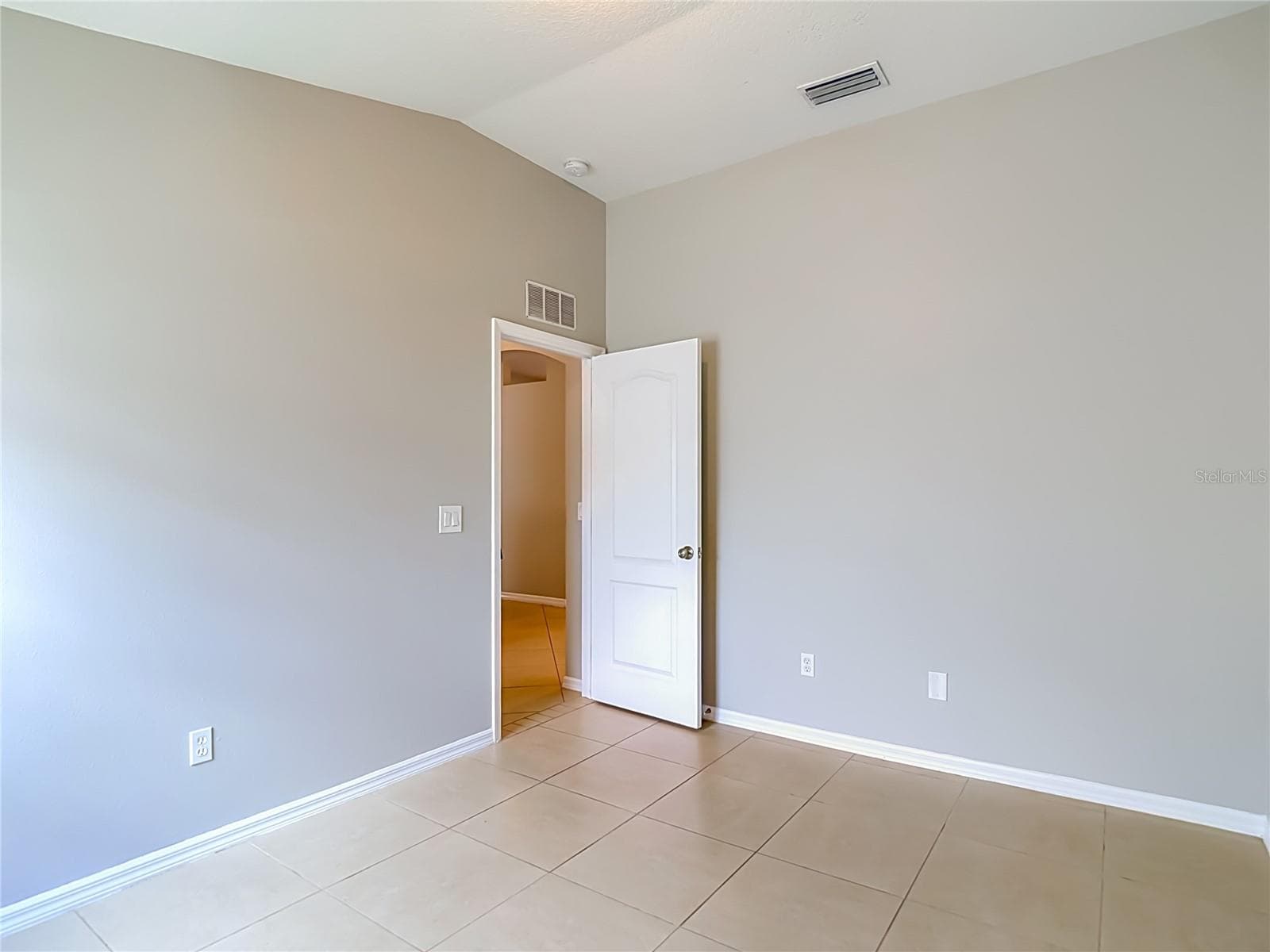 Single Family Residence at 805 LESA GLEN PL, BRANDON, photo 33 of 64
