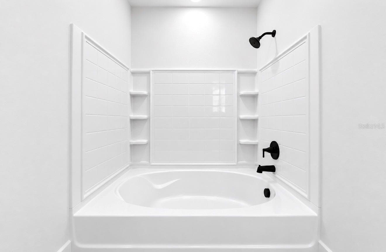 Bathtub and Shower - 7612 BENT TREE LOOP, ST CLOUD