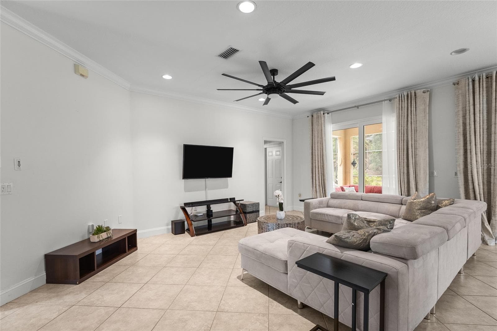 Single Family Residence at 7627 DESERT INN WAY, LAKEWOOD RANCH, photo 11 of 66