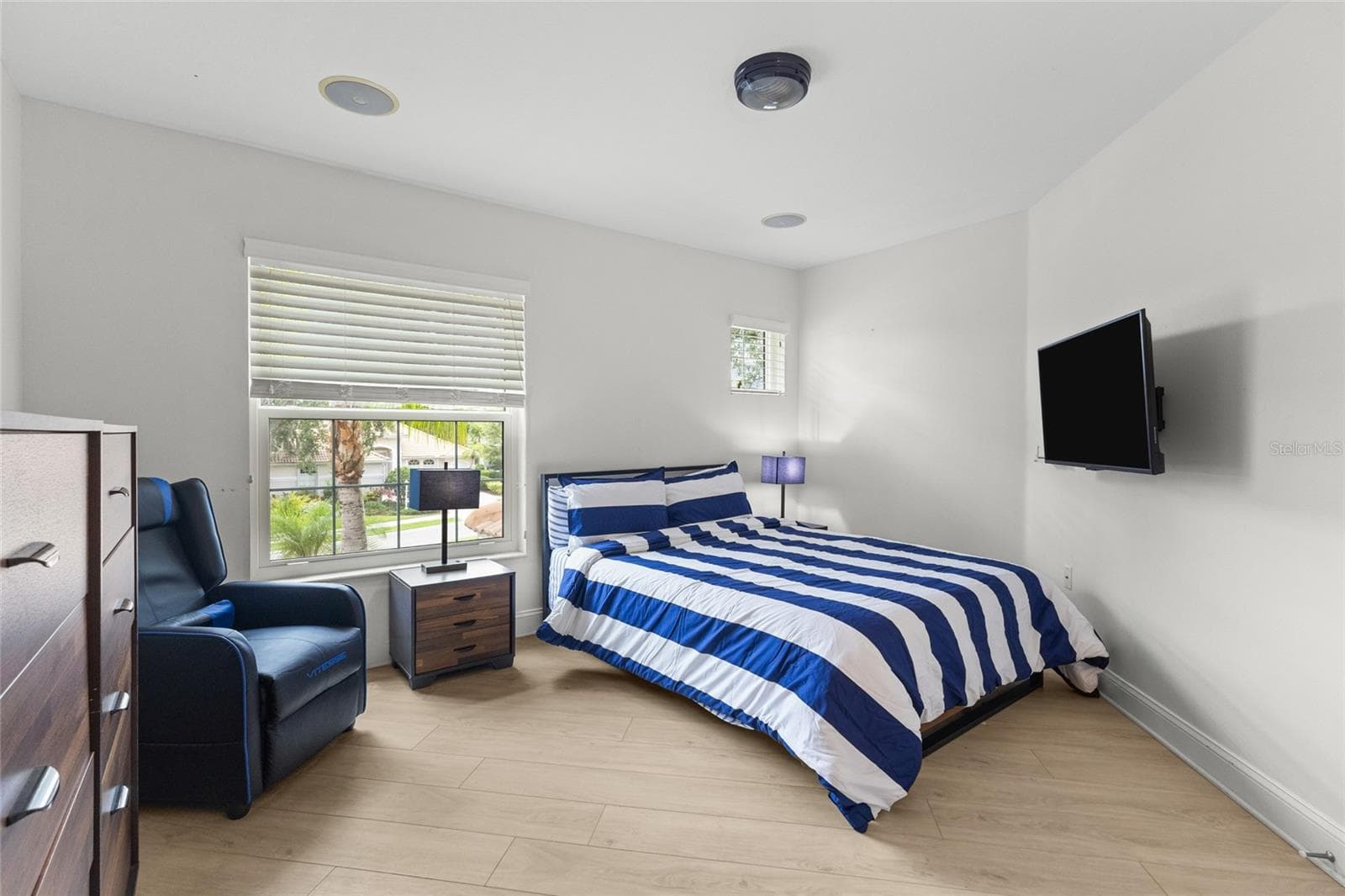 Single Family Residence at 7627 DESERT INN WAY, LAKEWOOD RANCH, photo 35 of 66