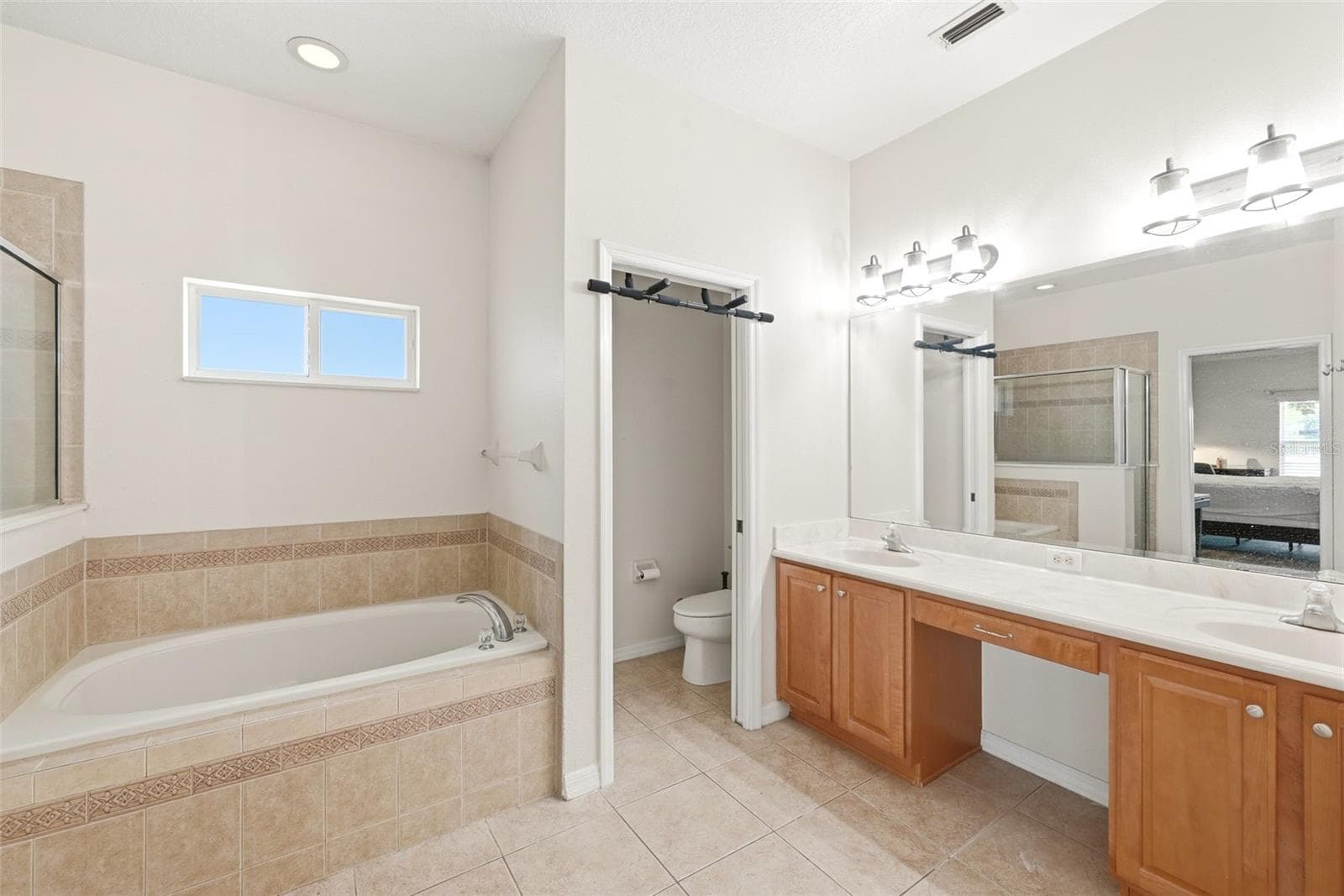Single Family Residence at 14620 CABLESHIRE WAY, ORLANDO, photo 32 of 55
