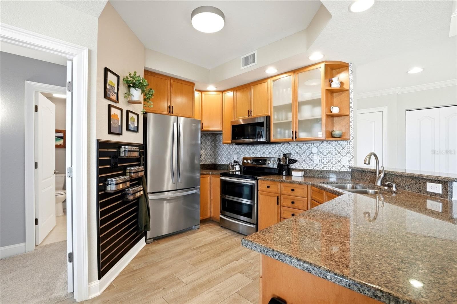 Condominium at 750 4TH AVE S #705D, ST PETERSBURG, photo 12 of 60