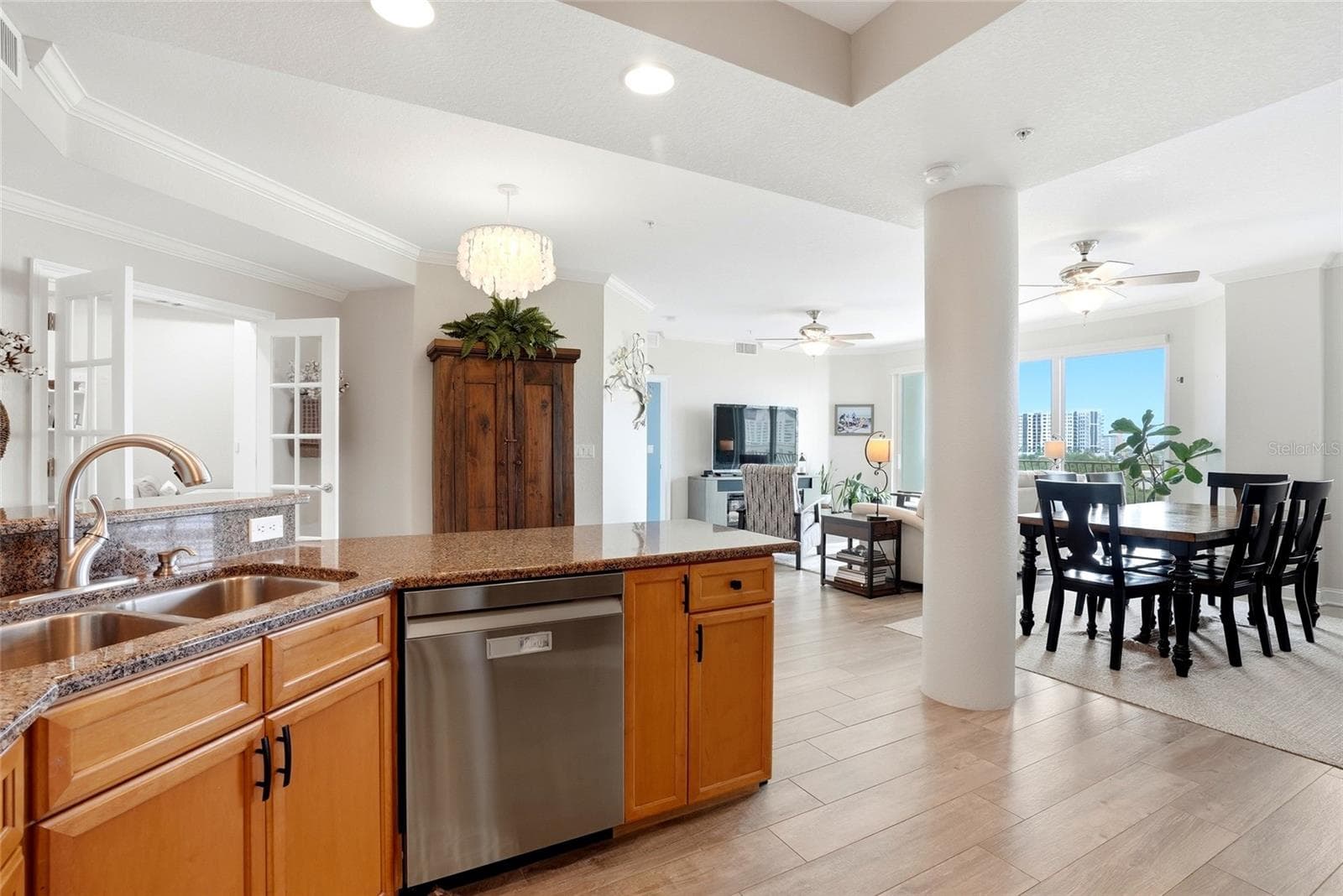 Condominium at 750 4TH AVE S #705D, ST PETERSBURG, photo 14 of 60