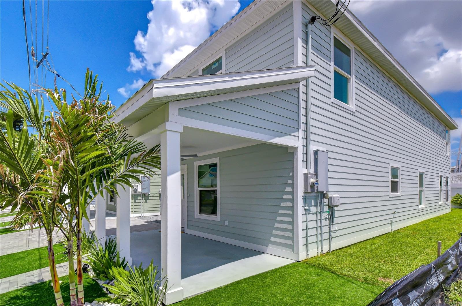 Single Family Residence at 214 8TH AVENUE DR W, BRADENTON, photo 7 of 37