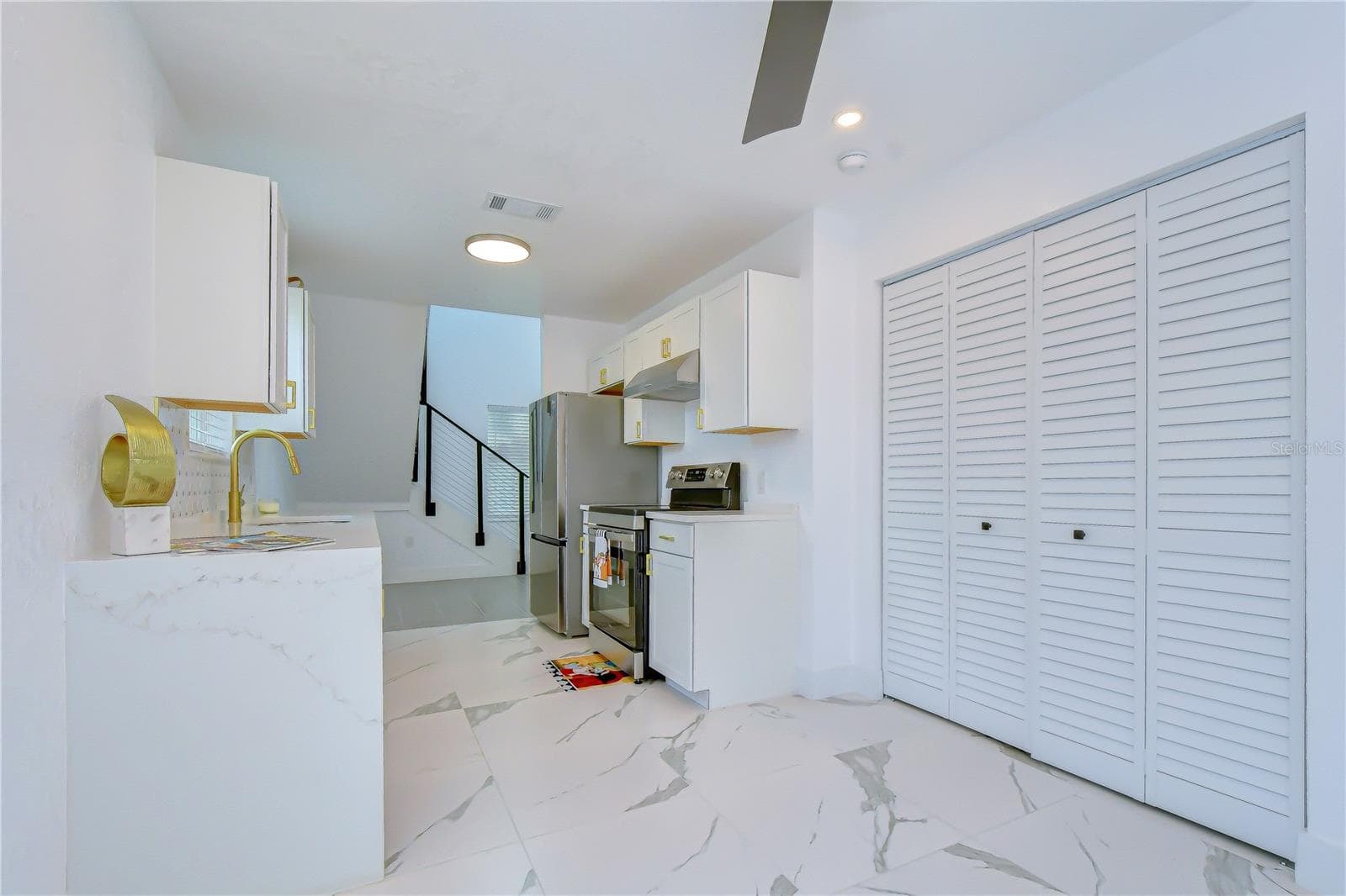 Single Family Residence at 214 8TH AVENUE DR W, BRADENTON, photo 16 of 37