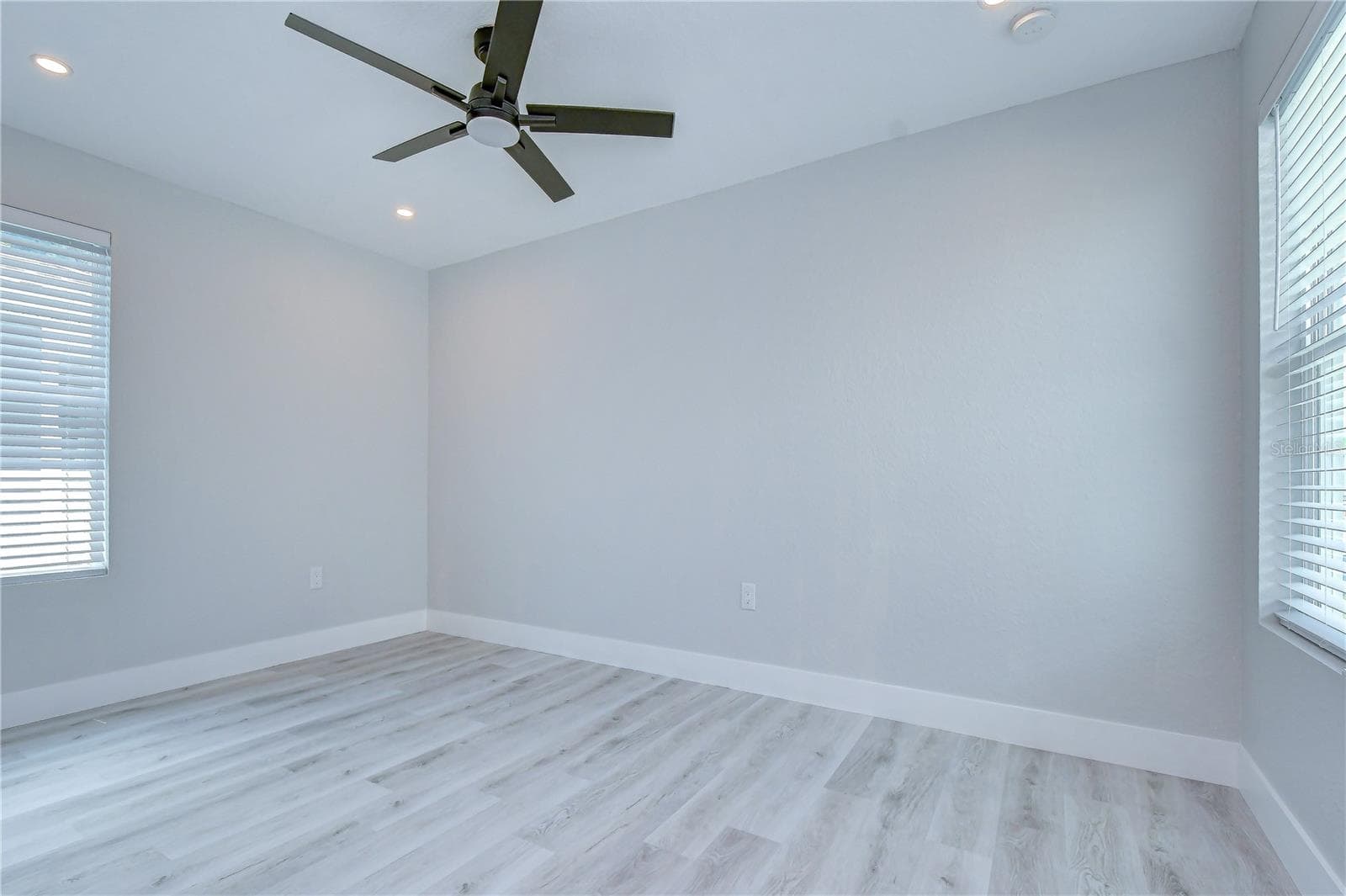 Single Family Residence at 214 8TH AVENUE DR W, BRADENTON, photo 22 of 37