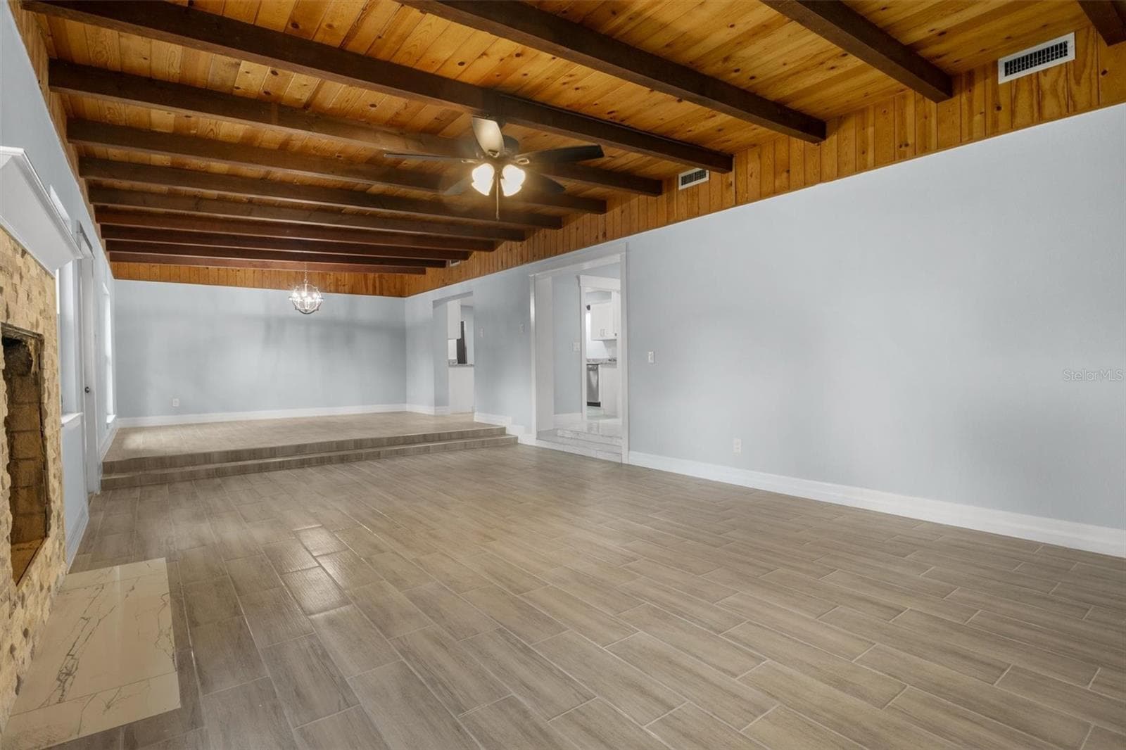 Living Room - 3945 CHART PRINE RD, LAKELAND