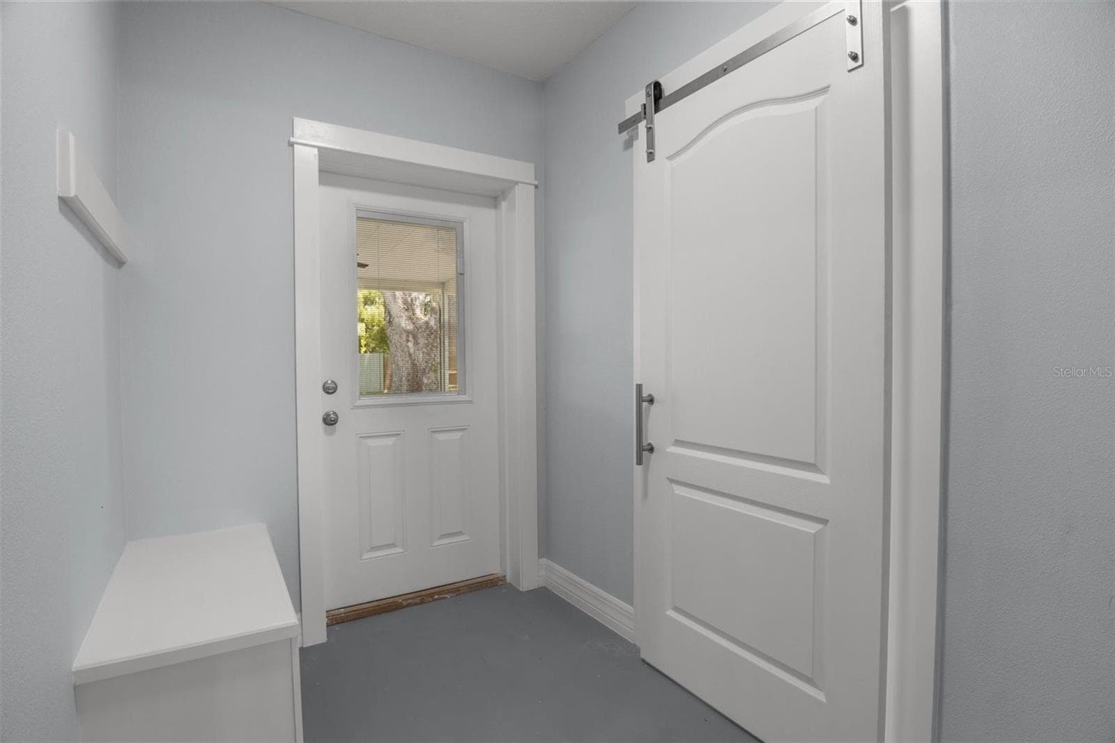 Mud Room - 3945 CHART PRINE RD, LAKELAND