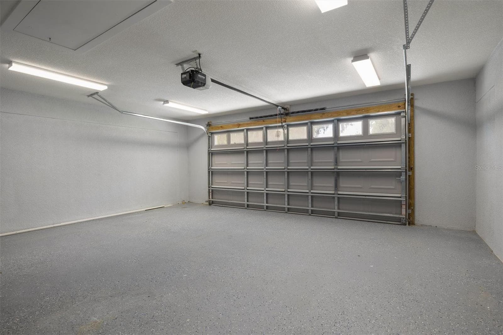 Attached Garage - 3945 CHART PRINE RD, LAKELAND