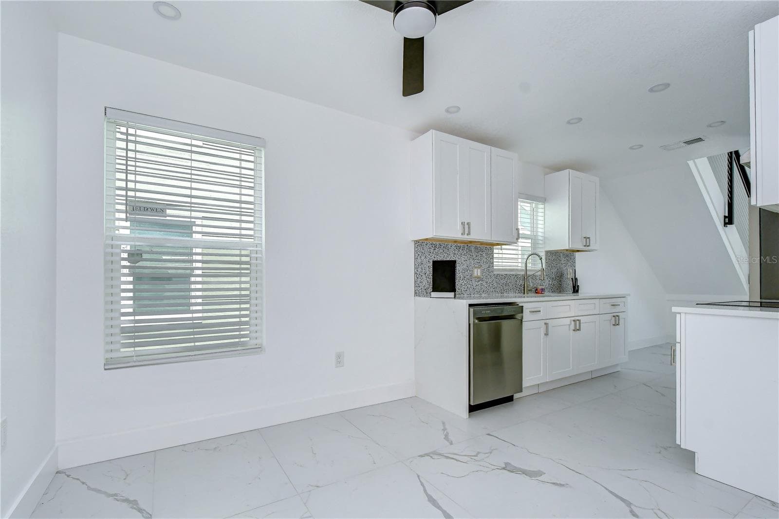Single Family Residence at 222 8TH AVENUE DR W, BRADENTON, photo 13 of 33