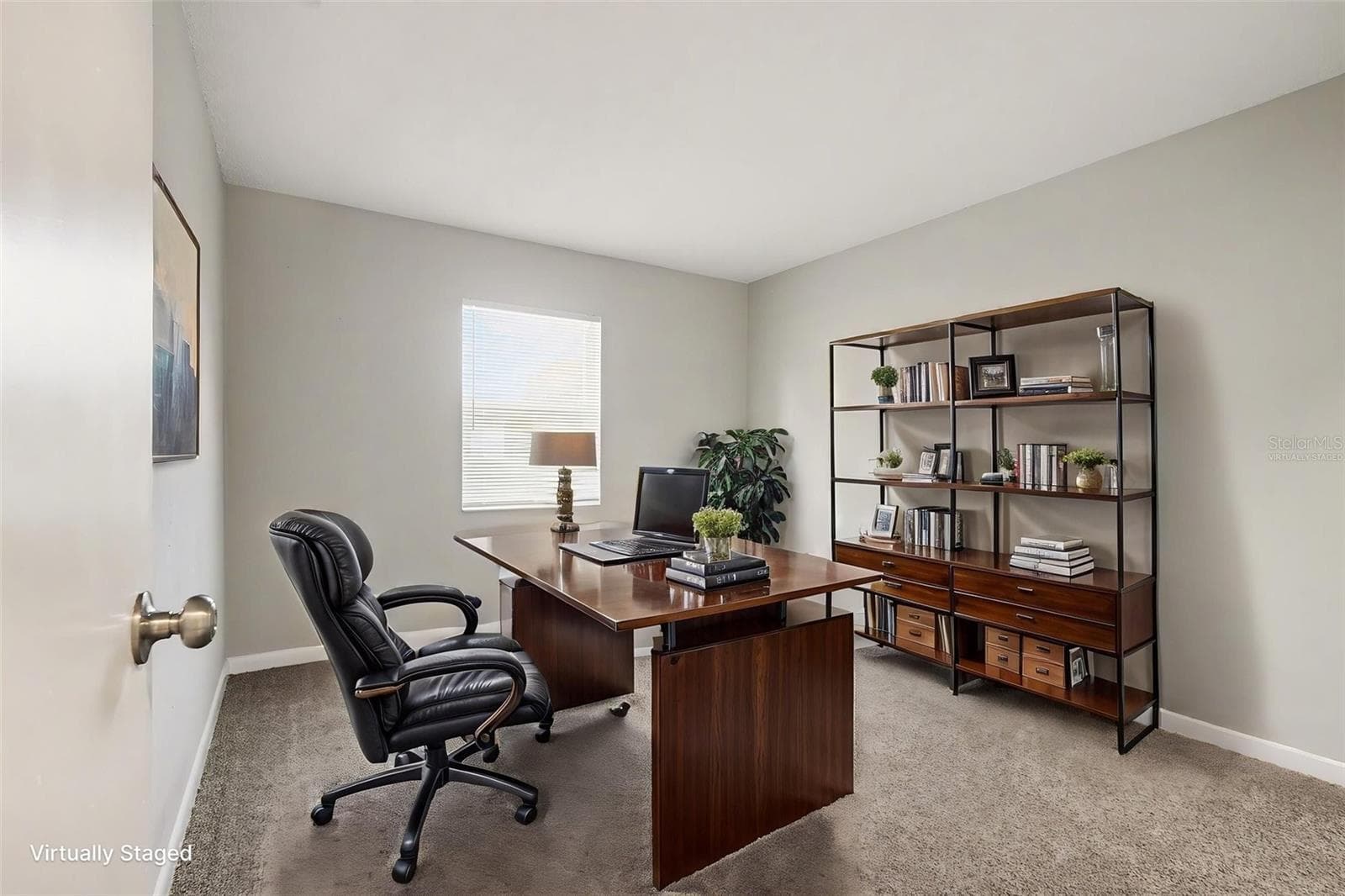 Virtually Staged - 9389 FOX HOLLOW LN, WEEKI WACHEE