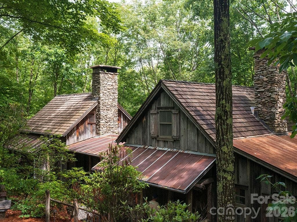 Single Family Residence at Sylva, photo 2 of 17