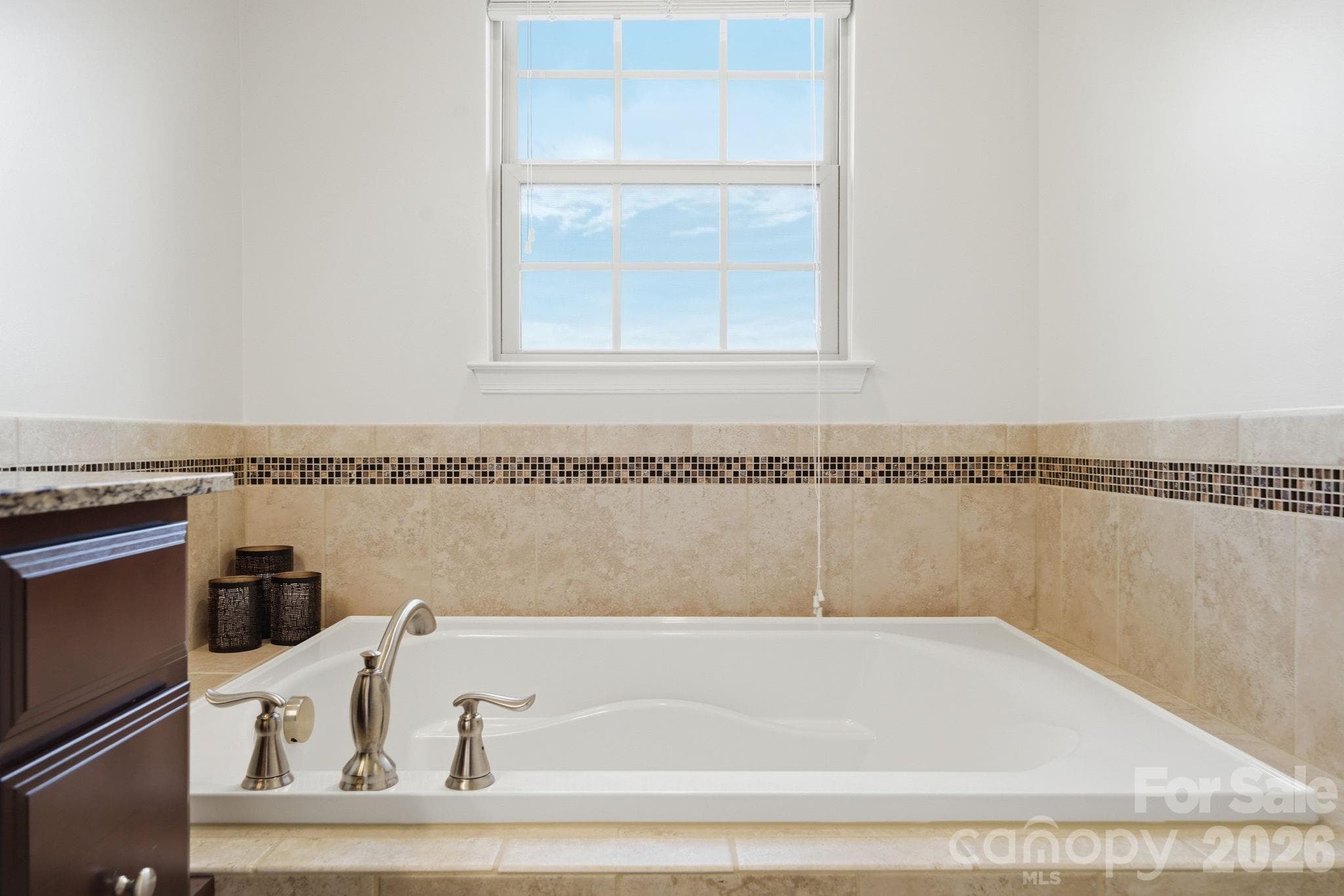 Primary En Suite - 1760 Evergreen Drive, Charlotte