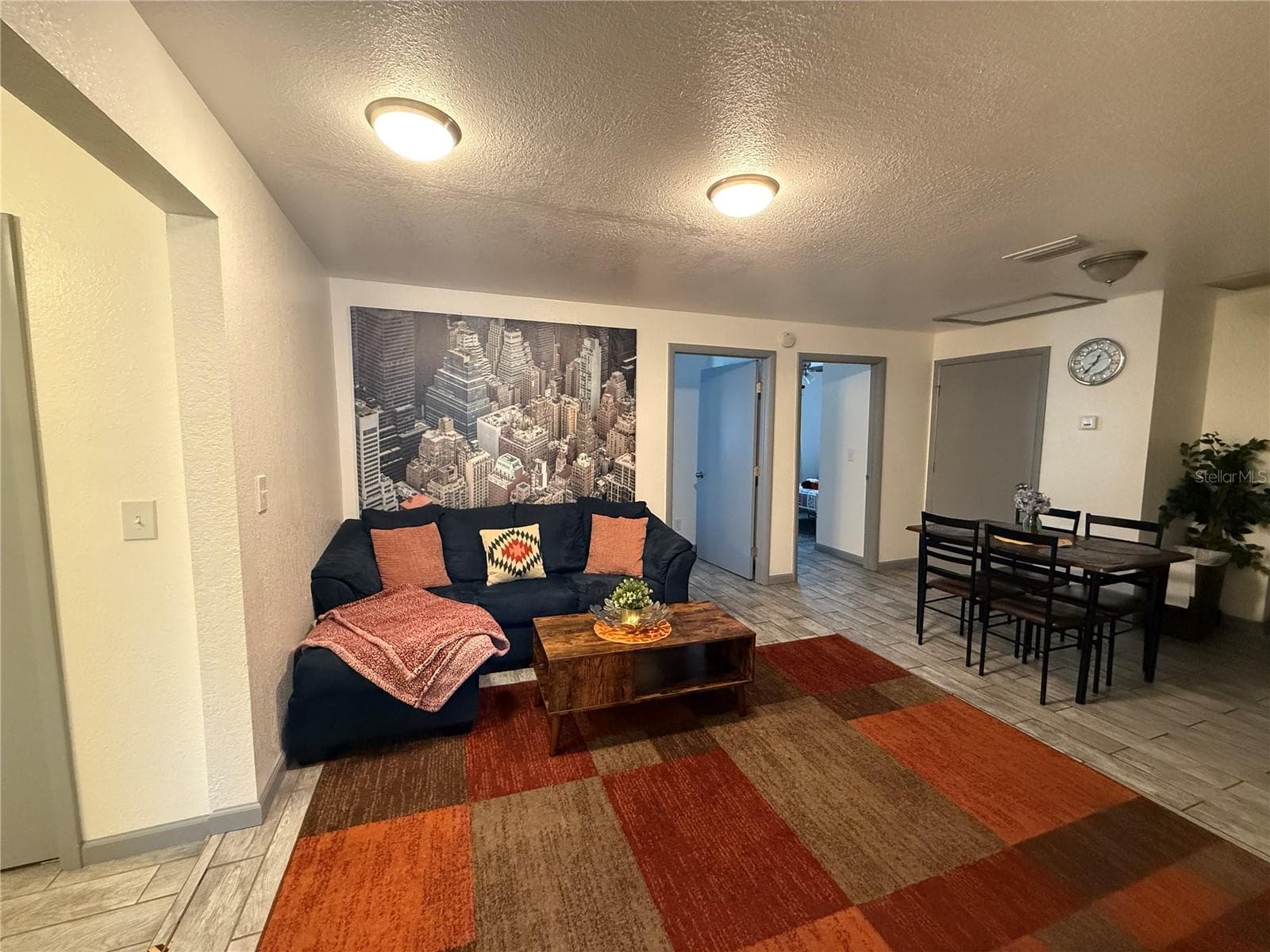 911 Wabash living room - 907 N WABASH AVE, LAKELAND
