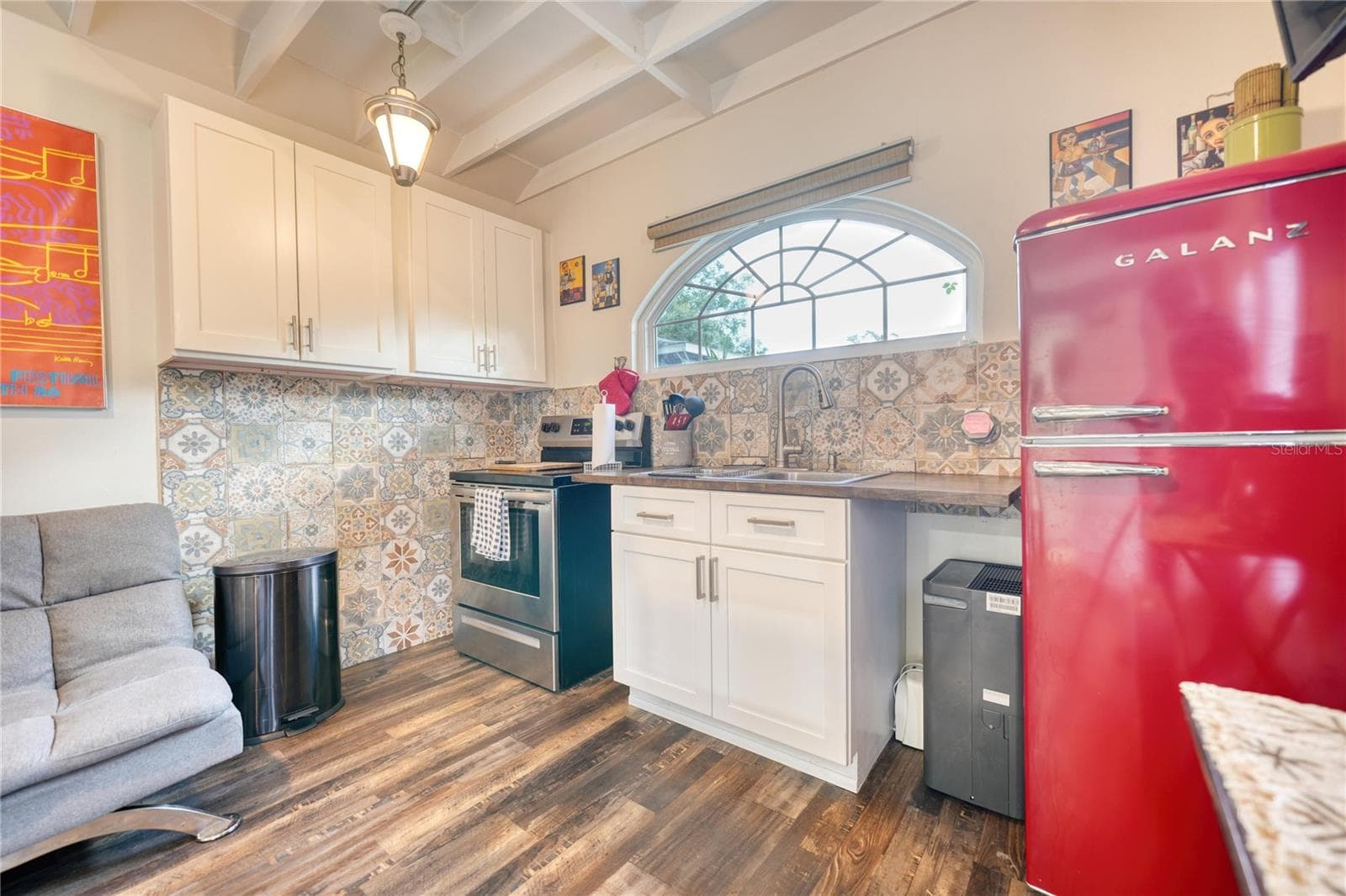 Single Family Residence at 735 26TH AVE S, ST PETERSBURG, photo 17 of 24
