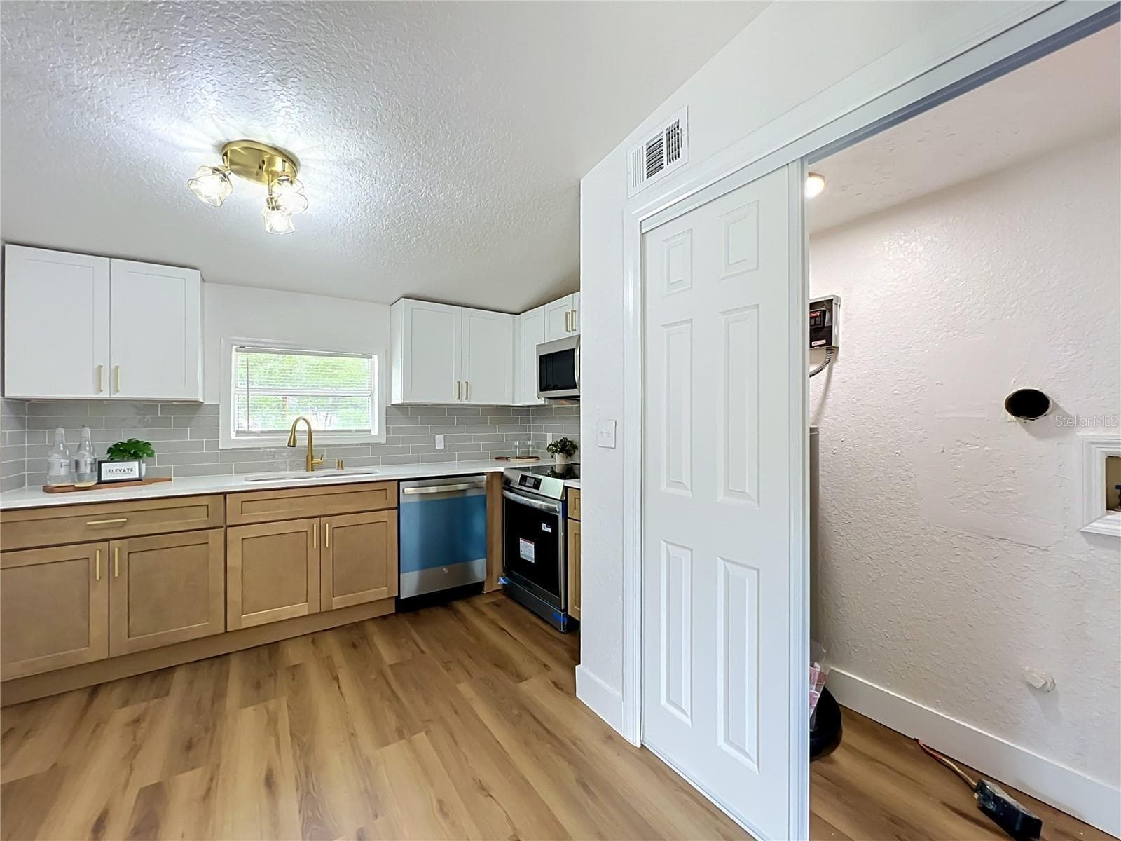 Single Family Residence at 3828 WHITE HERON DR, ORLANDO, photo 15 of 63