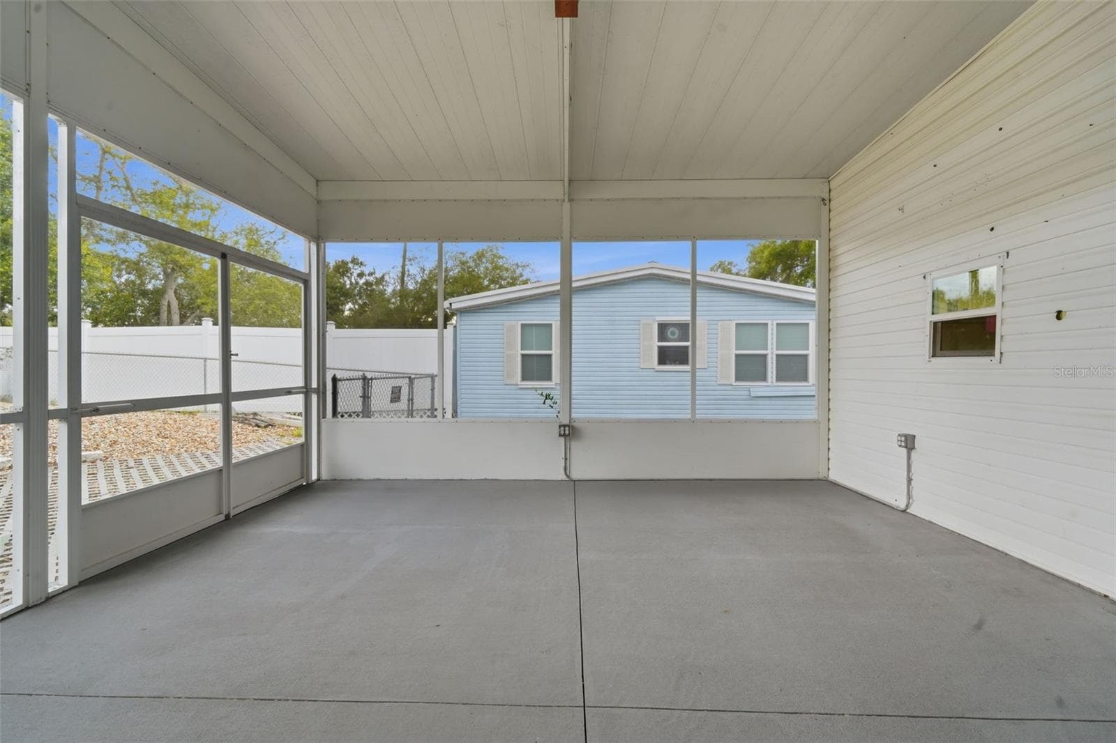 Manufactured Home at 30 FLORENCE BLVD, DEBARY, photo 41 of 48