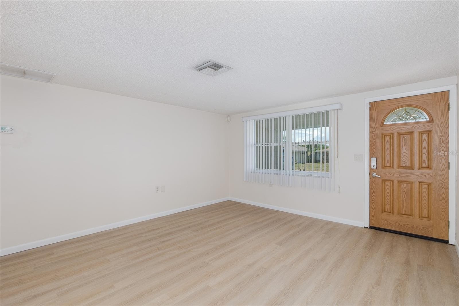 Living Room - 1148 FERNWOOD DR, HOLIDAY