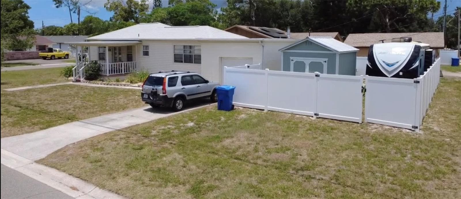Single Family Residence at 146 NE MADISON CIR N, ST PETERSBURG, photo 4 of 25