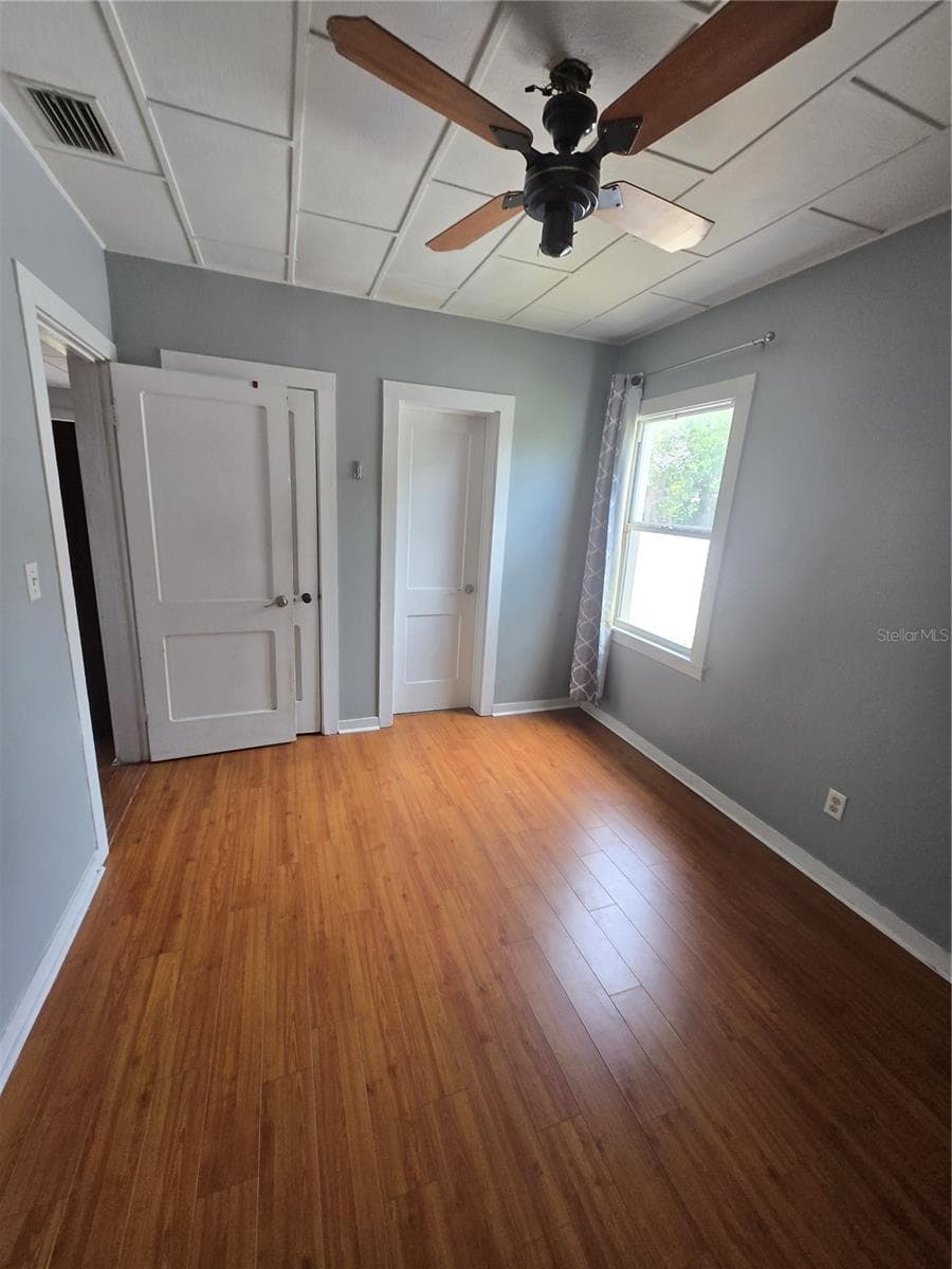 Single Family Residence at 146 NE MADISON CIR N, ST PETERSBURG, photo 21 of 25