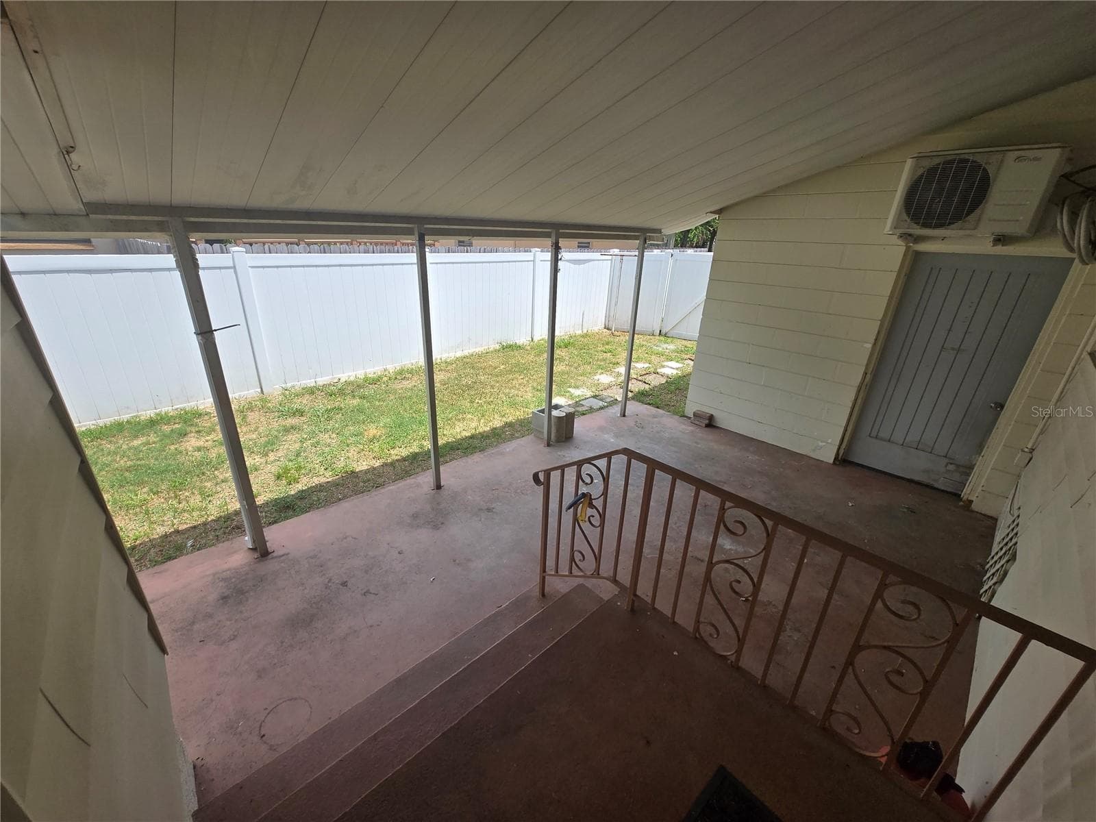 Single Family Residence at 146 NE MADISON CIR N, ST PETERSBURG, photo 22 of 25