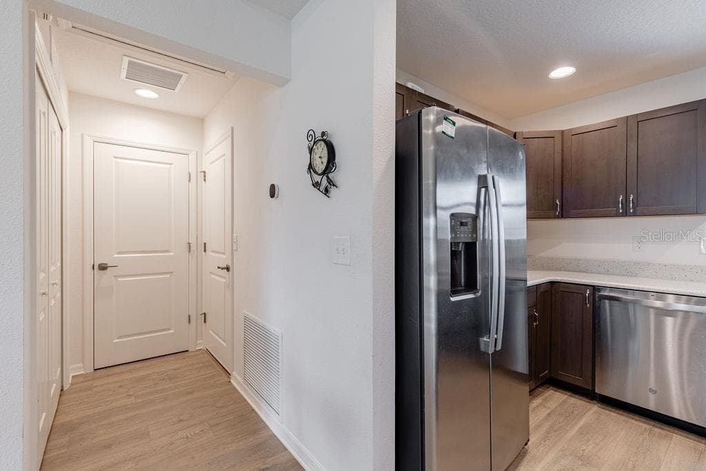 Single Family Residence at 7462 SAVANNA DR, THE VILLAGES, photo 15 of 29