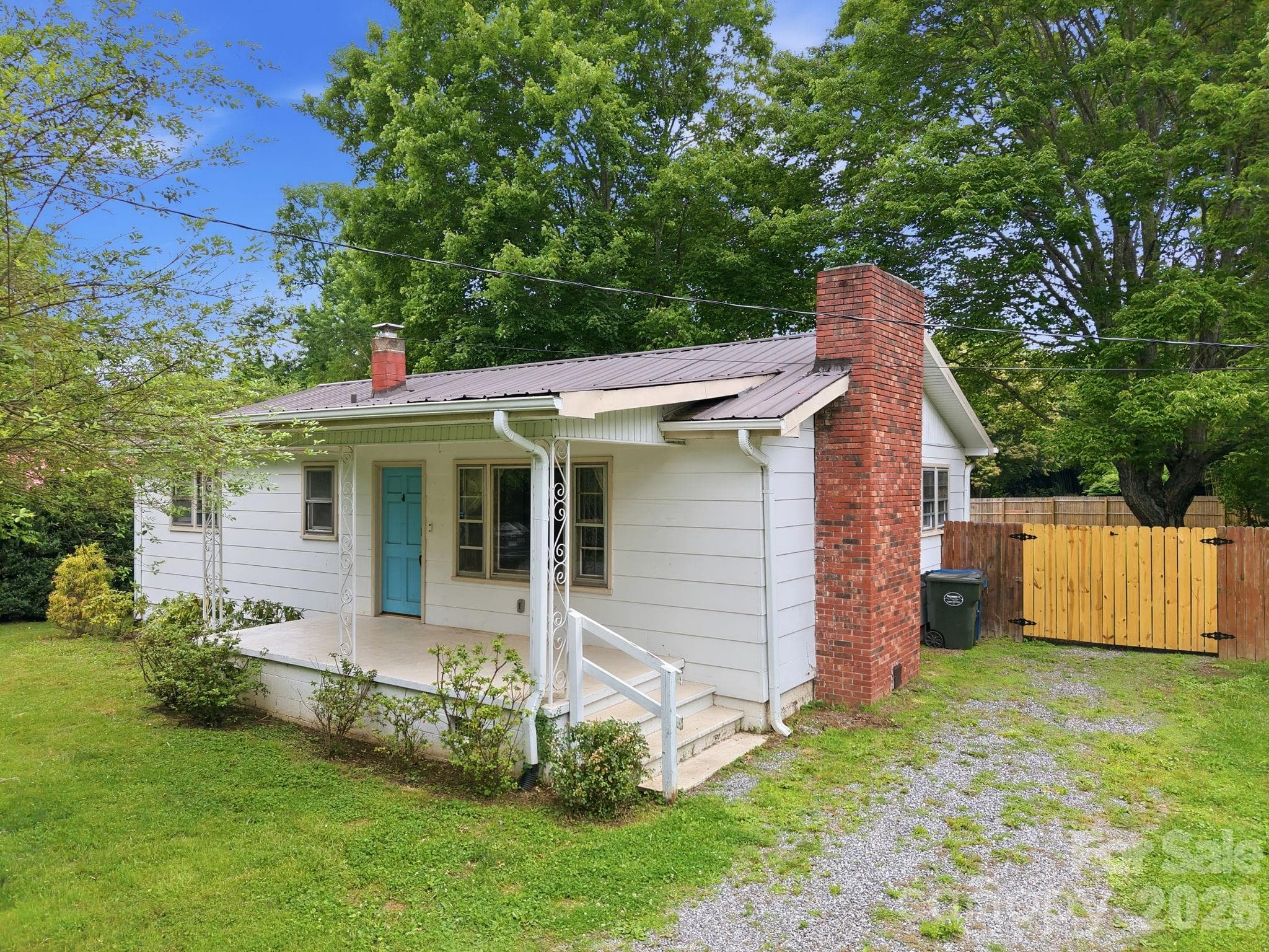 Single Family Residence at Waynesville, photo 2 of 32