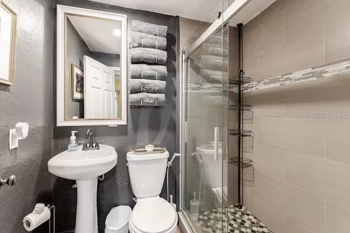 Primary Bathroom - 1213 55TH ST S, GULFPORT