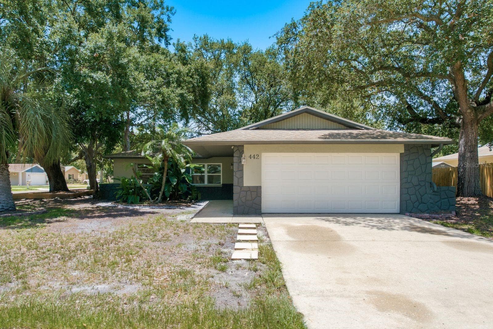 442 EVERGREEN DR