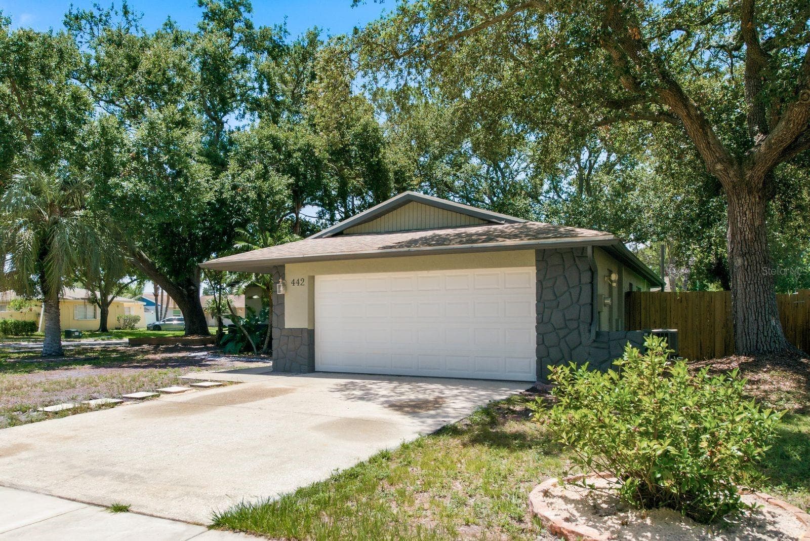 Front Elevation - 442 EVERGREEN DR, OLDSMAR