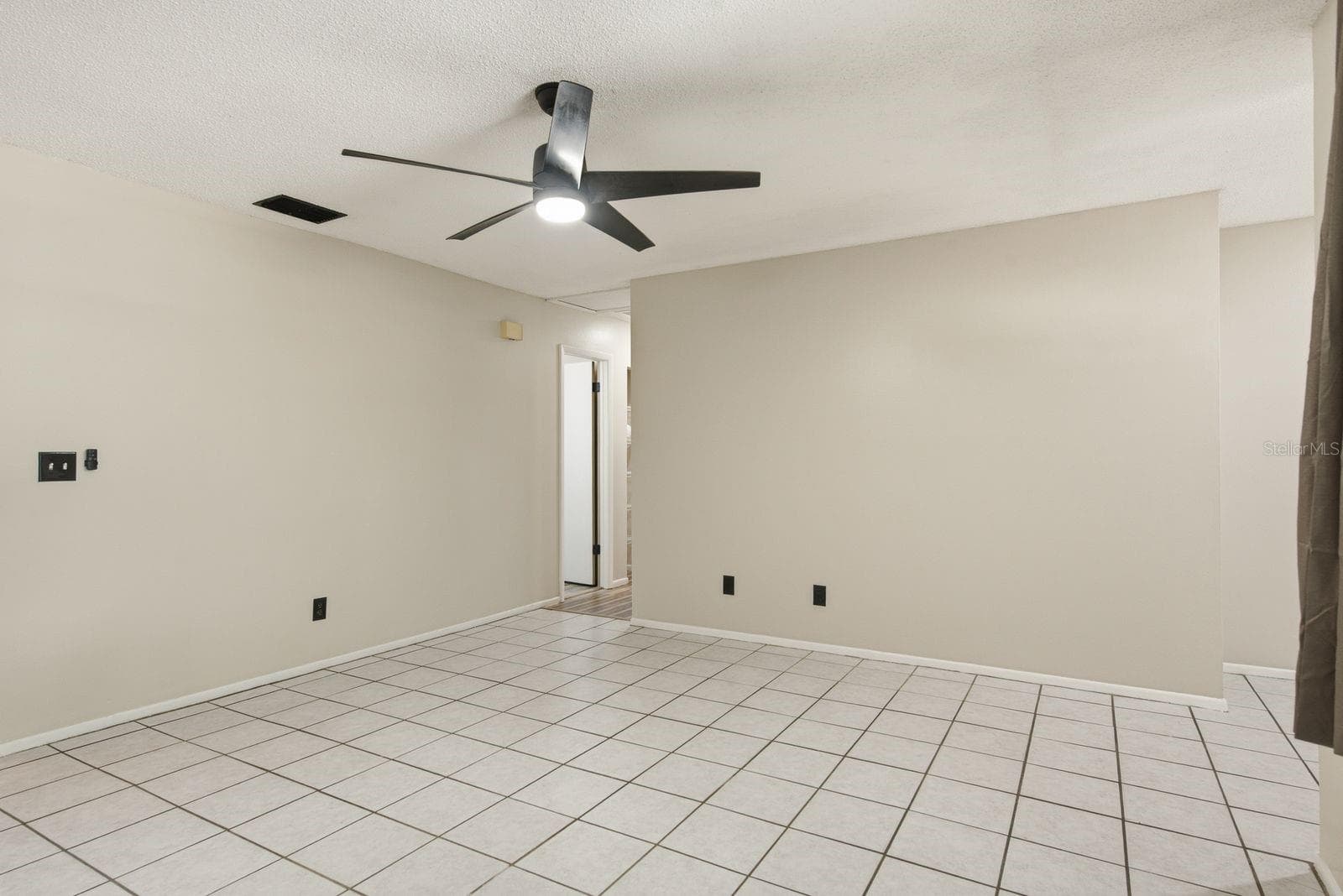 Living area - 442 EVERGREEN DR, OLDSMAR
