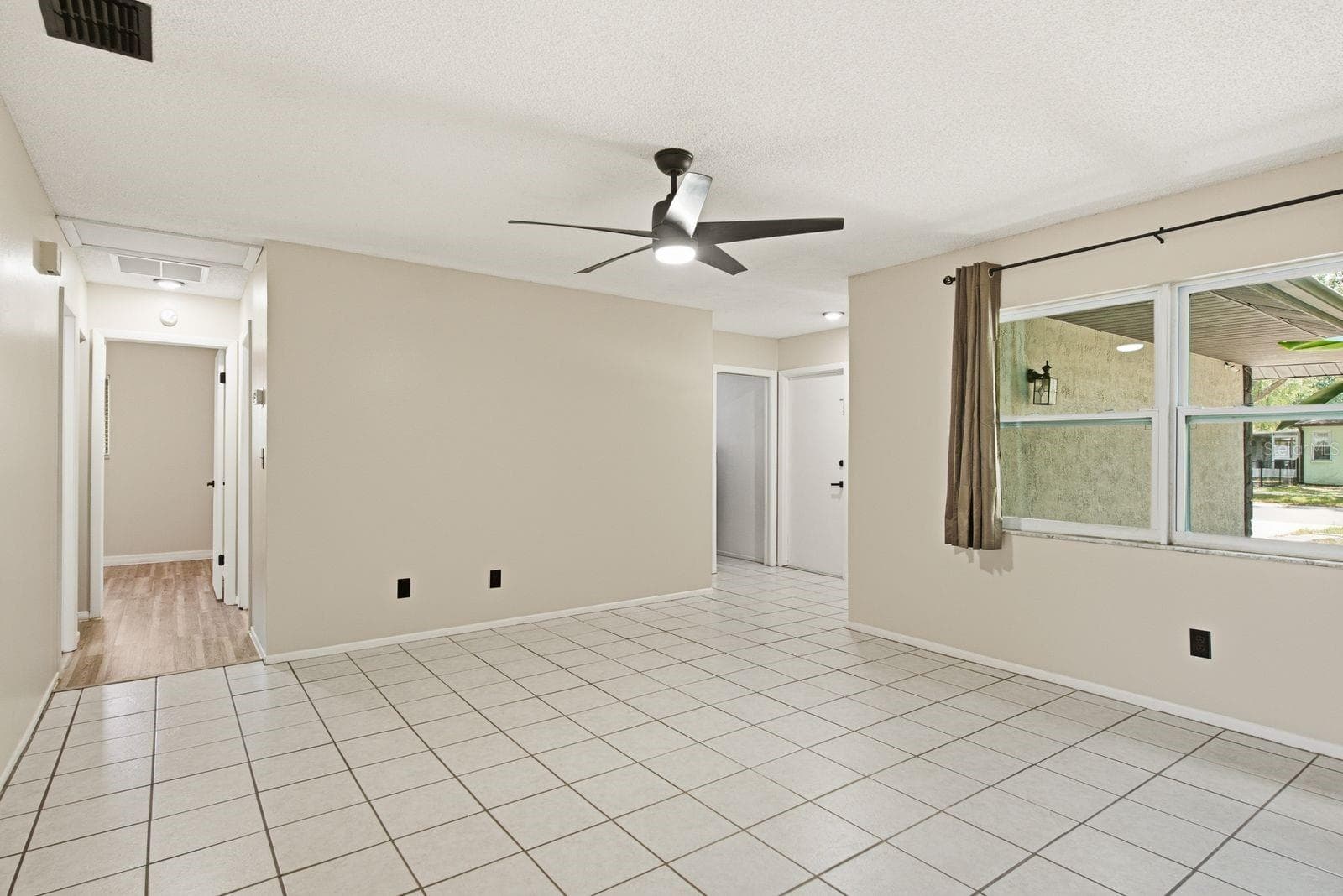Living area - 442 EVERGREEN DR, OLDSMAR