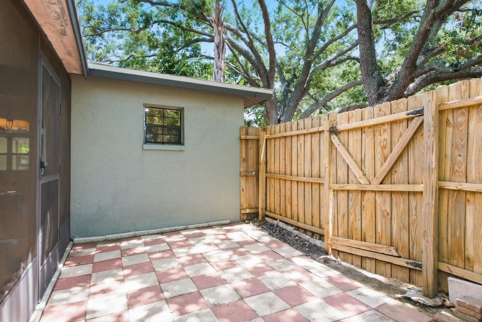 Backyard - 442 EVERGREEN DR, OLDSMAR