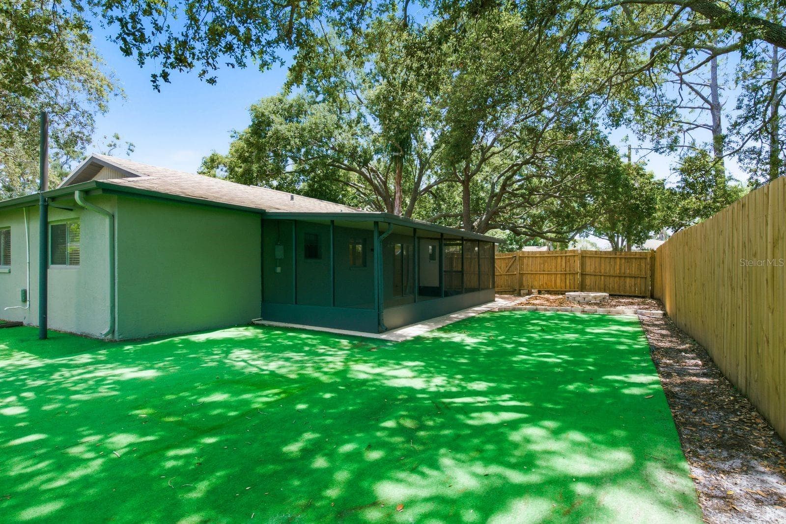 Backyard - 442 EVERGREEN DR, OLDSMAR