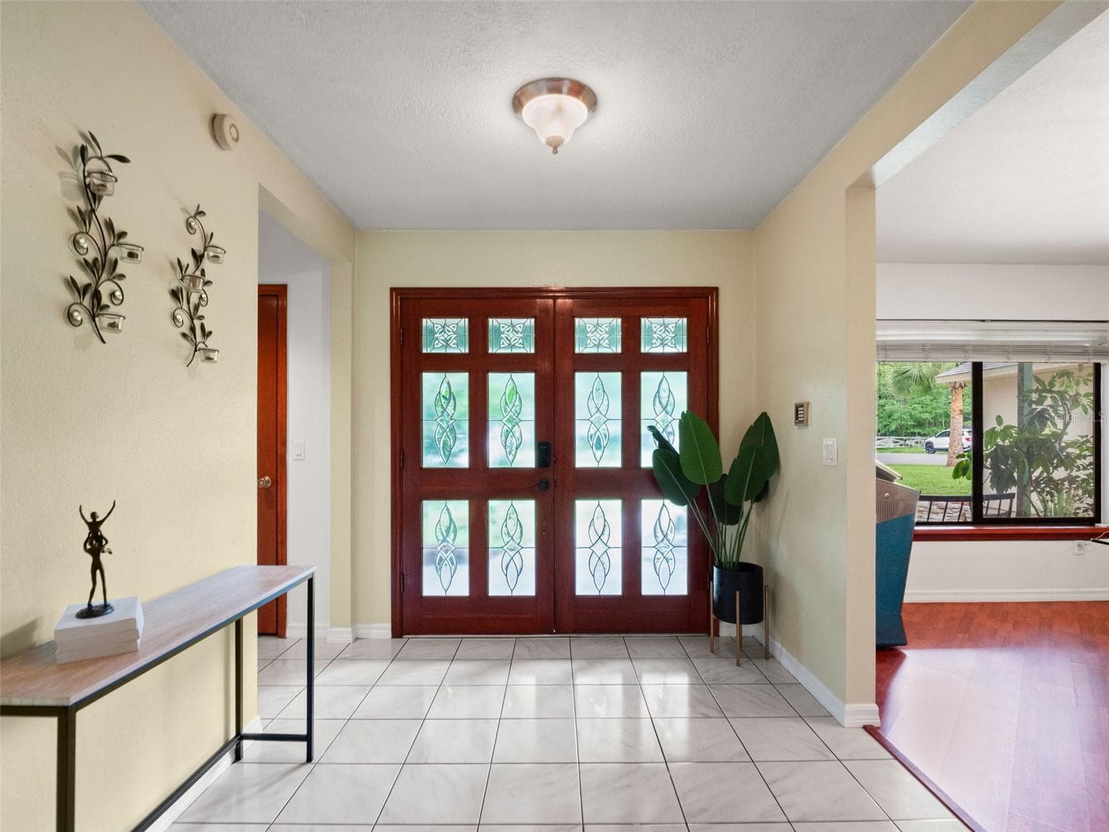 Spacious Foyer with Double Glass Entry Doors - 3501 HILL STREAM AVE, APOPKA