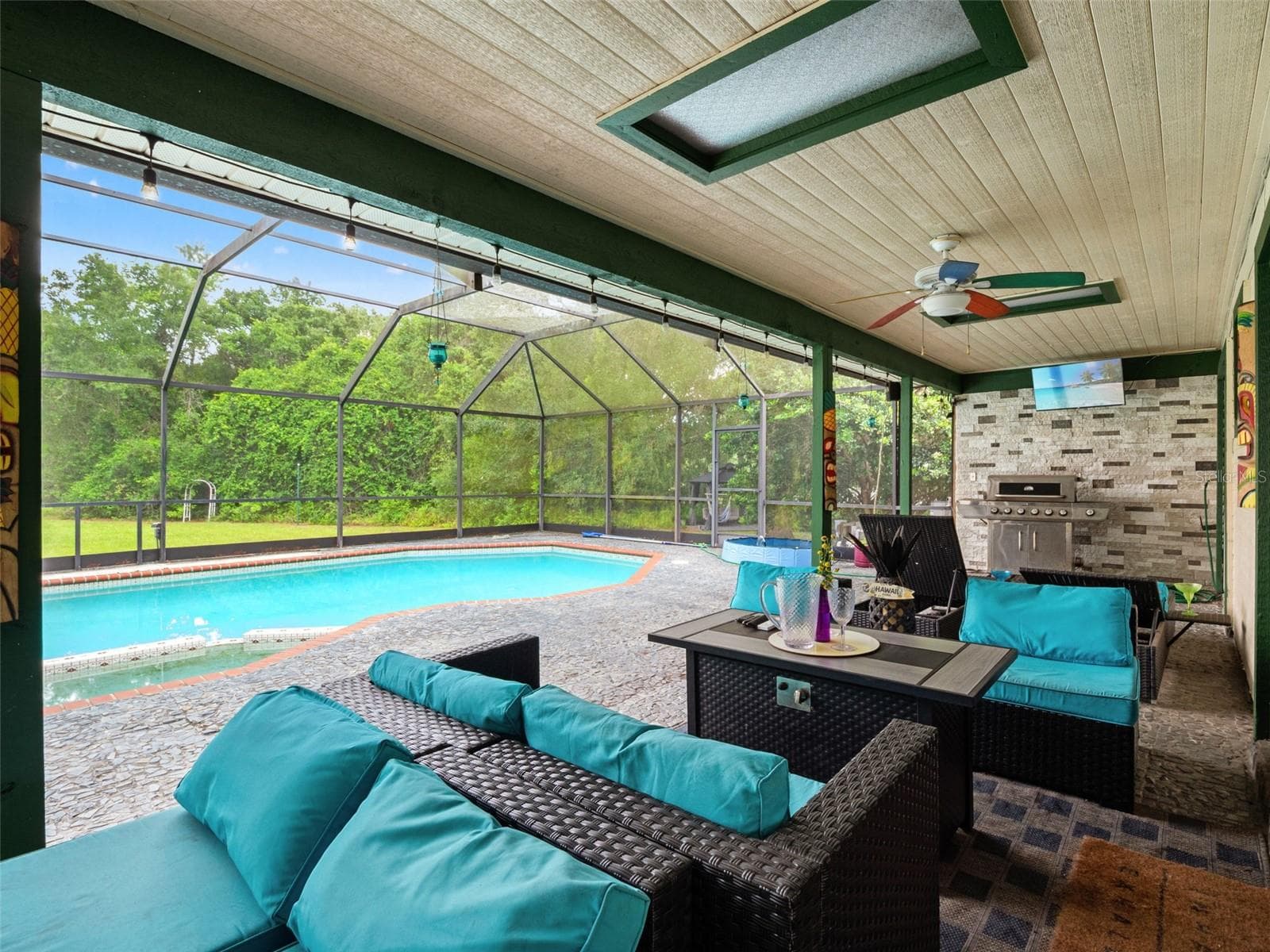 Covered Outdoor Living Area with Pool views - 3501 HILL STREAM AVE, APOPKA