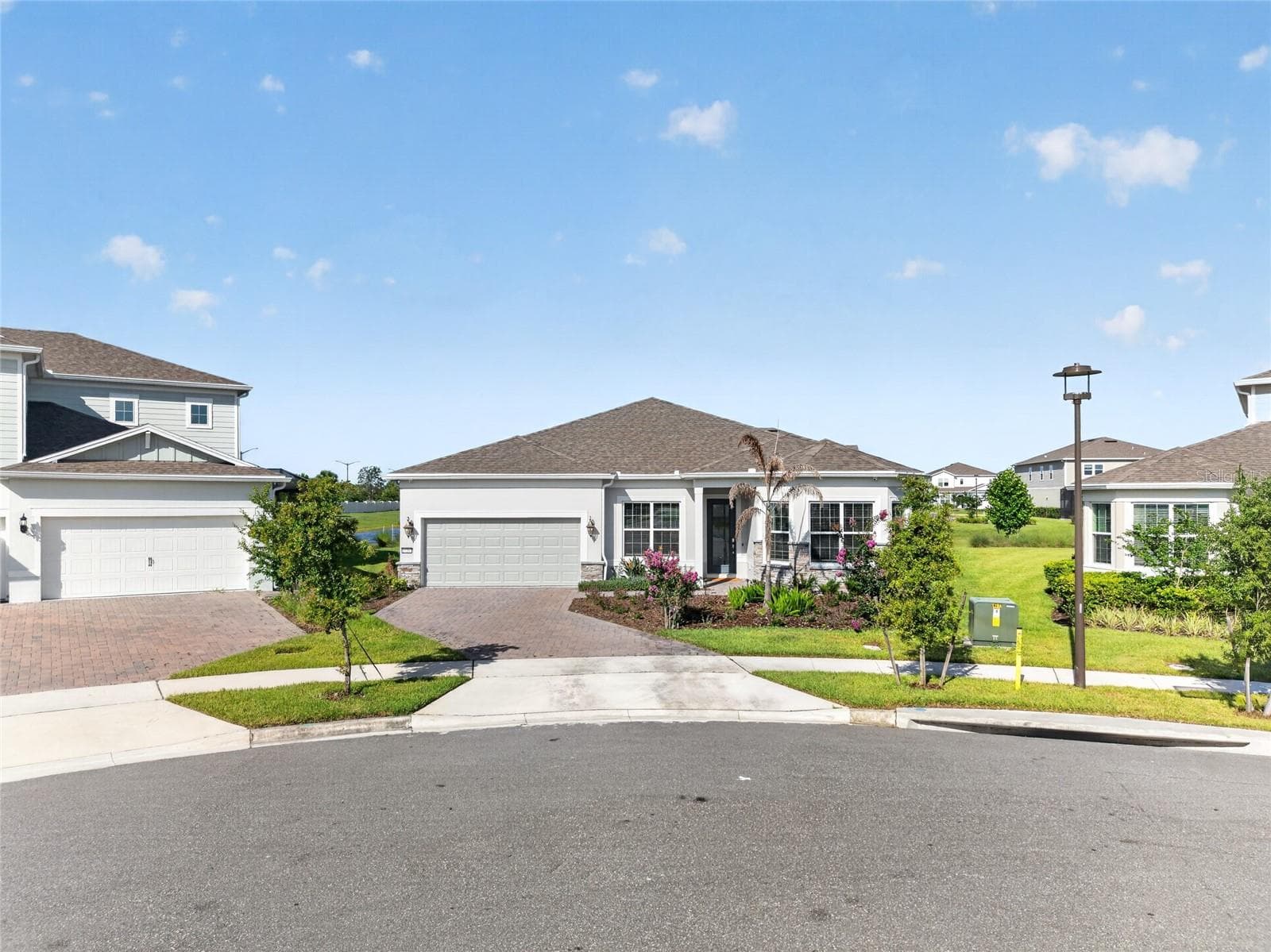 Single Family Residence at 13207 PANAMA BEACH CT, ORLANDO, photo 2 of 89