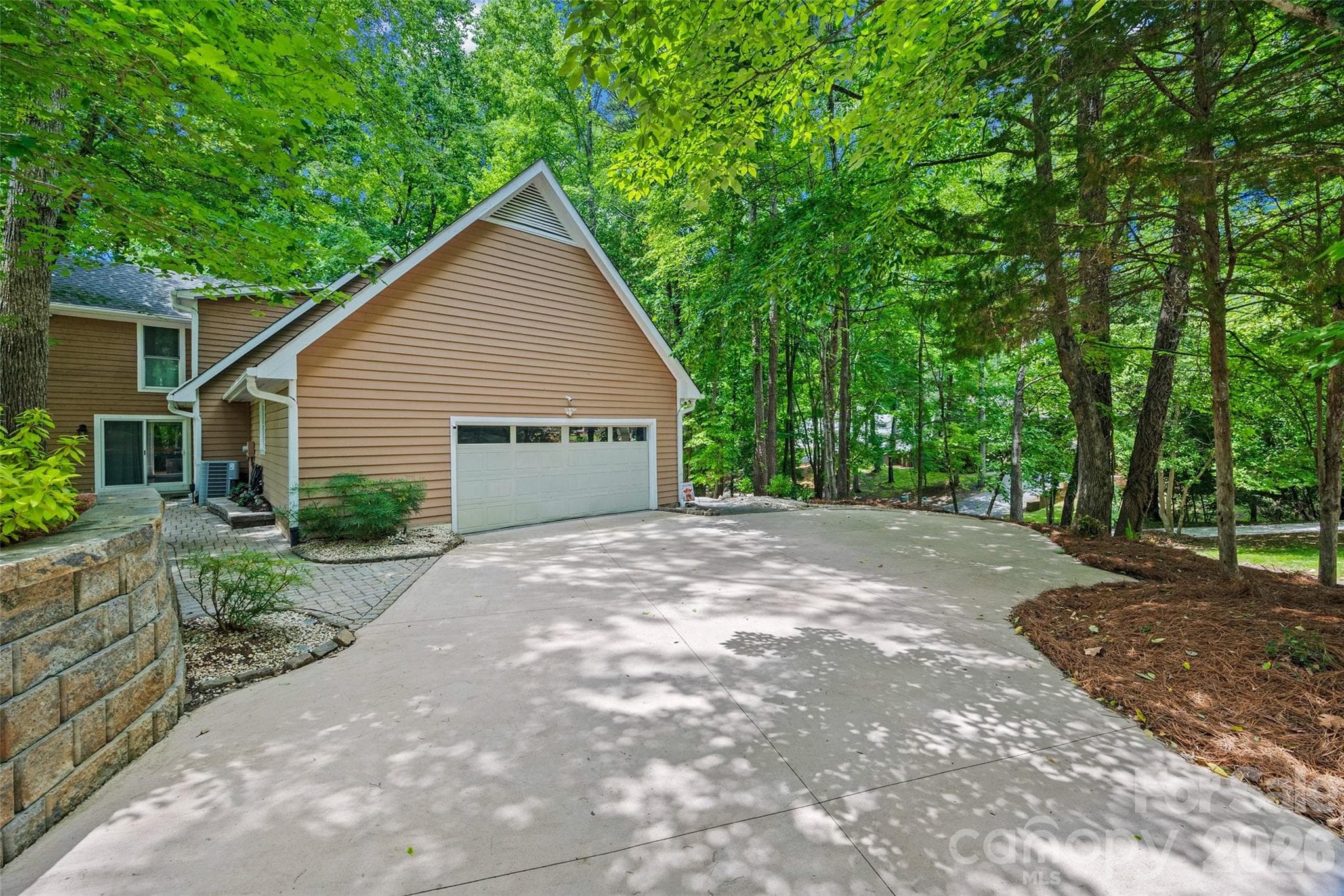 Side Entry Garage - 13 Bald Eagle Road, Lake Wylie