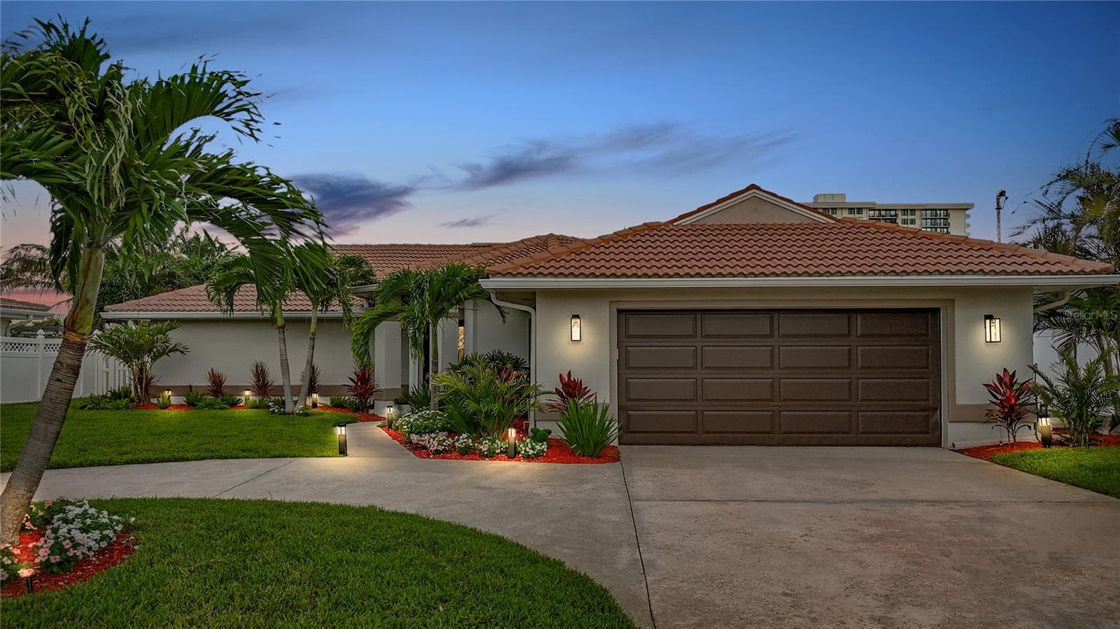Single Family Residence at 324 LEEWARD IS, CLEARWATER BEACH, photo 5 of 77