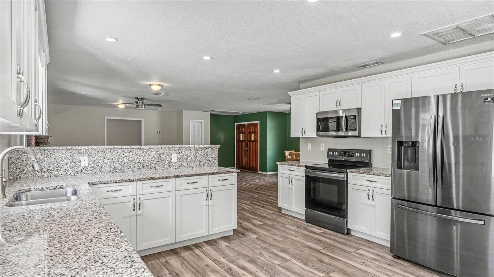 Single Family Residence at 3180 FLAMINGO LN, MULBERRY, photo 21 of 41
