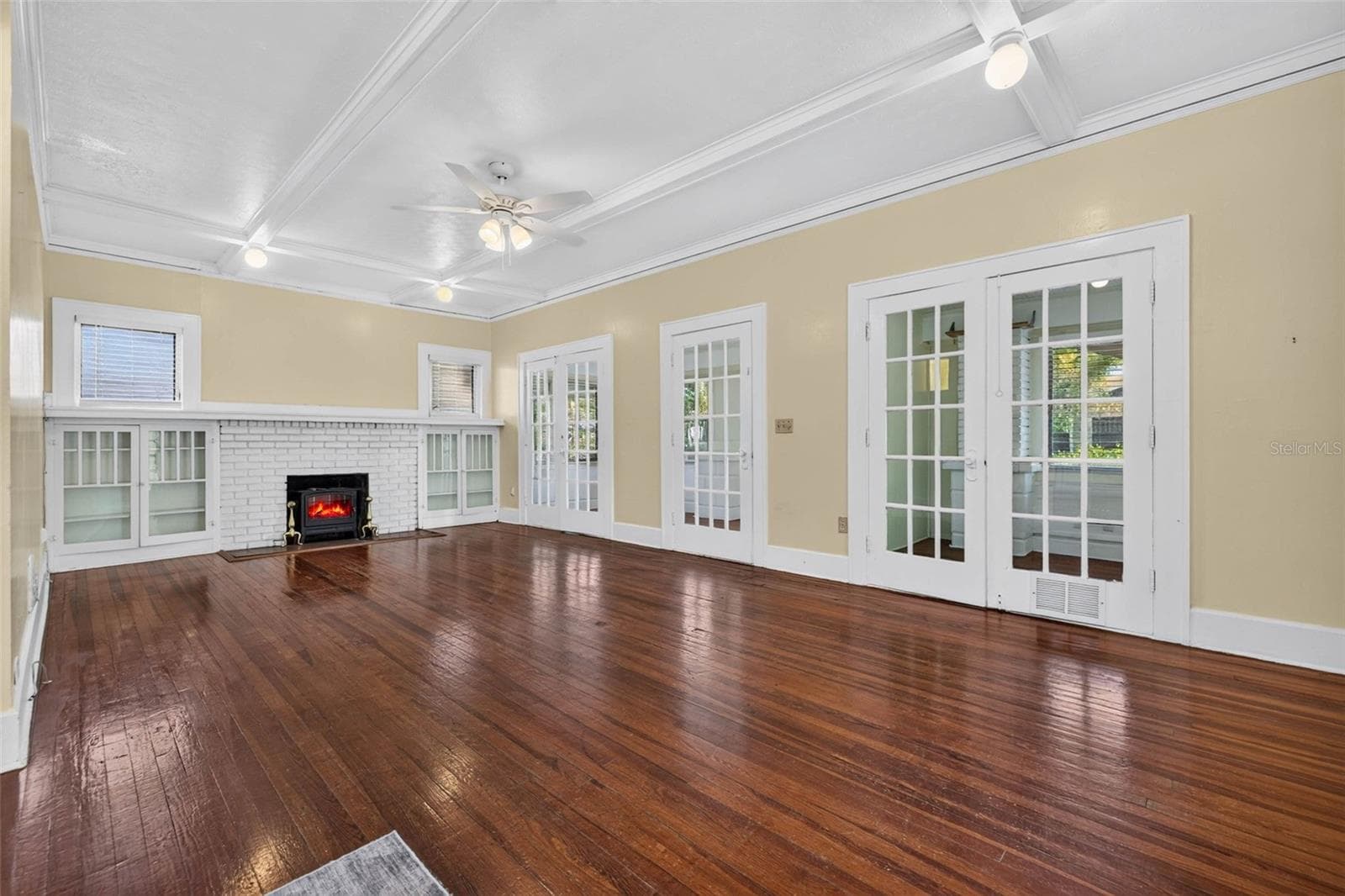 Single Family Residence at 2800 2ND AVE N, ST PETERSBURG, photo 3 of 44