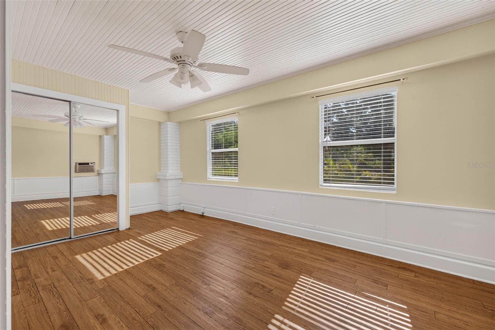 Single Family Residence at 2800 2ND AVE N, ST PETERSBURG, photo 9 of 44
