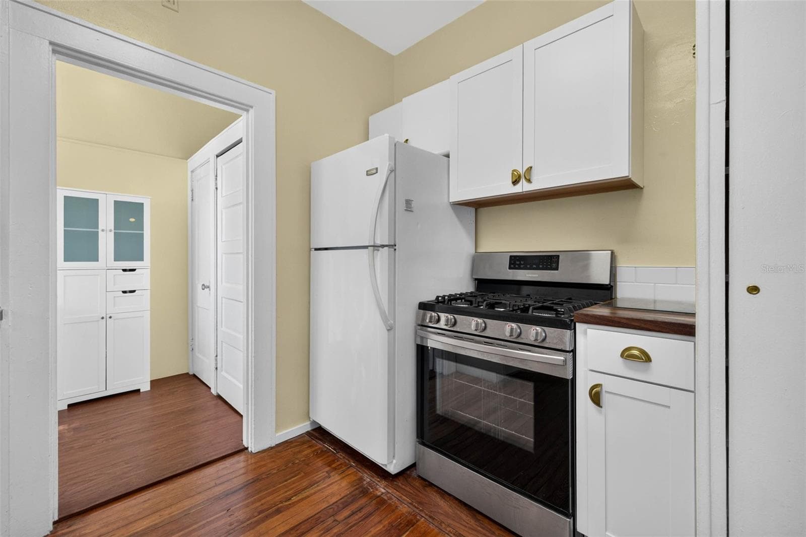 Single Family Residence at 2800 2ND AVE N, ST PETERSBURG, photo 12 of 44