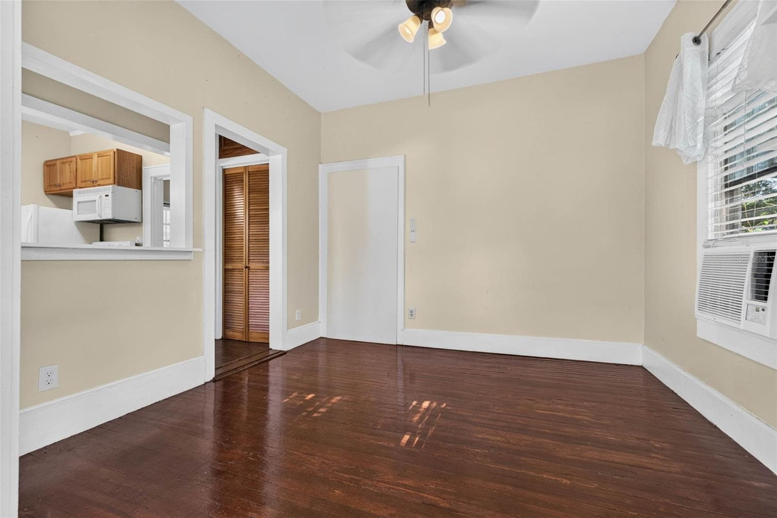 Single Family Residence at 2800 2ND AVE N, ST PETERSBURG, photo 24 of 44