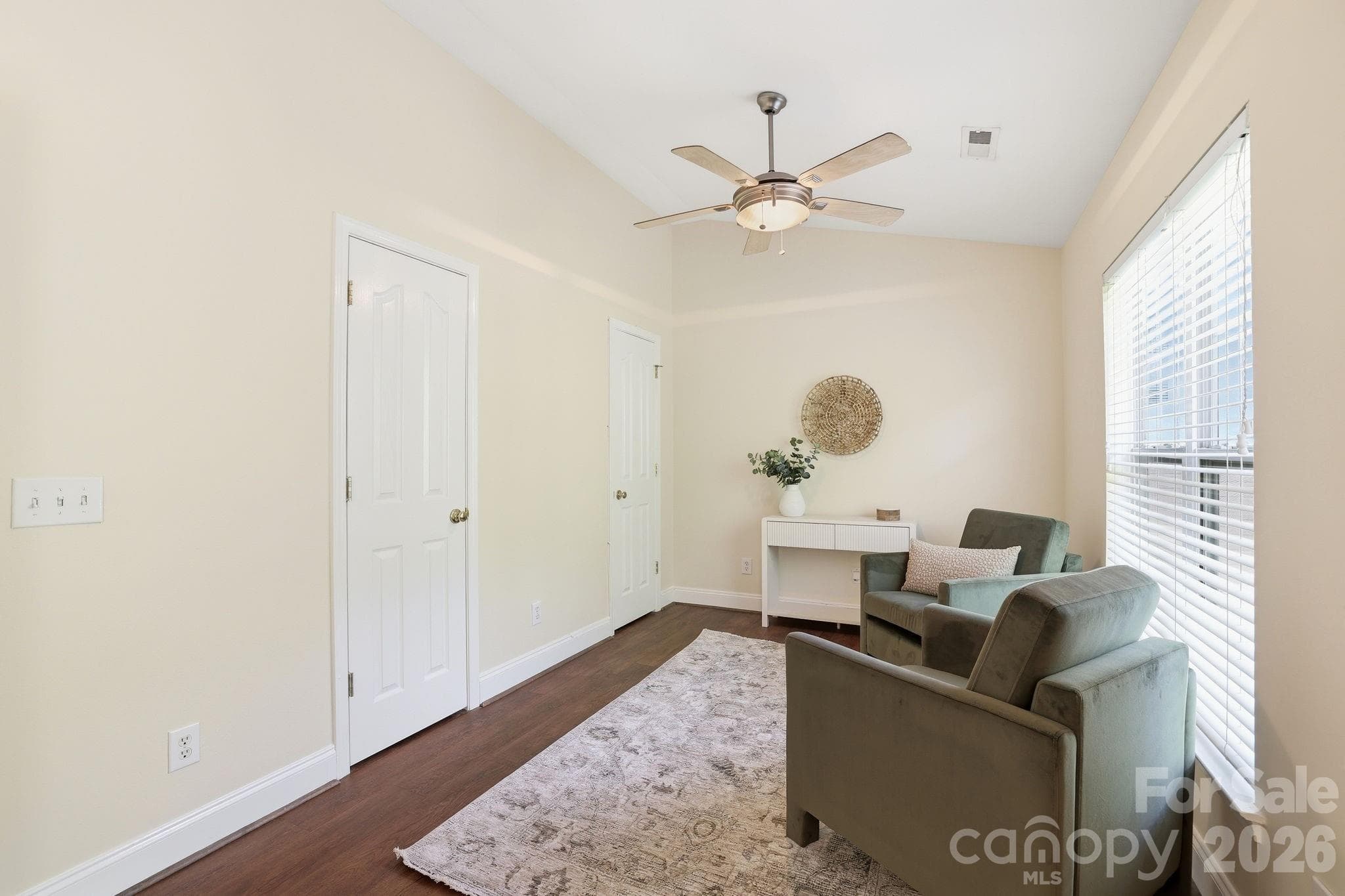 Townhouse at 16936 Commons Creek Drive, Charlotte, photo 12 of 19