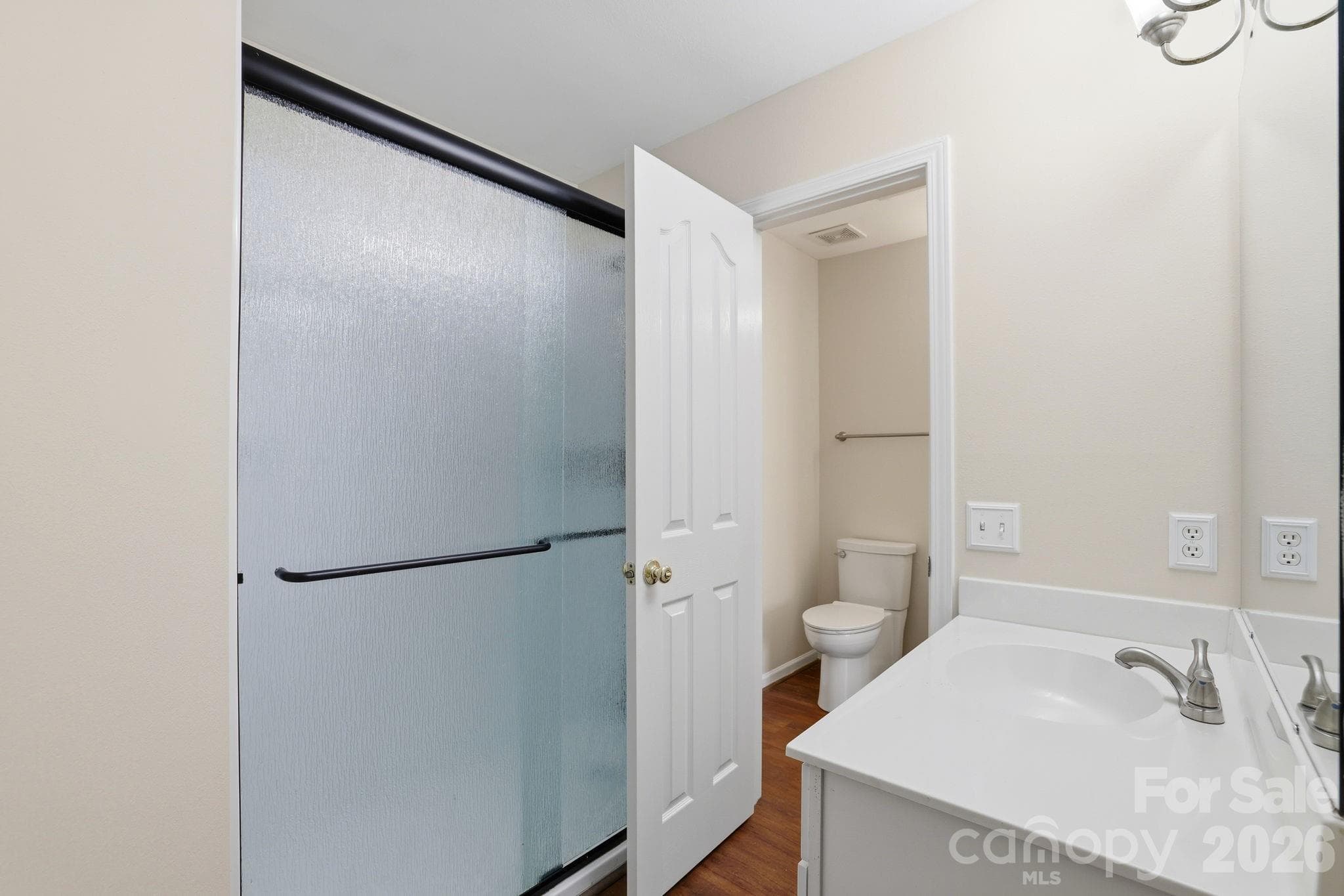 Townhouse at 16936 Commons Creek Drive, Charlotte, photo 13 of 19