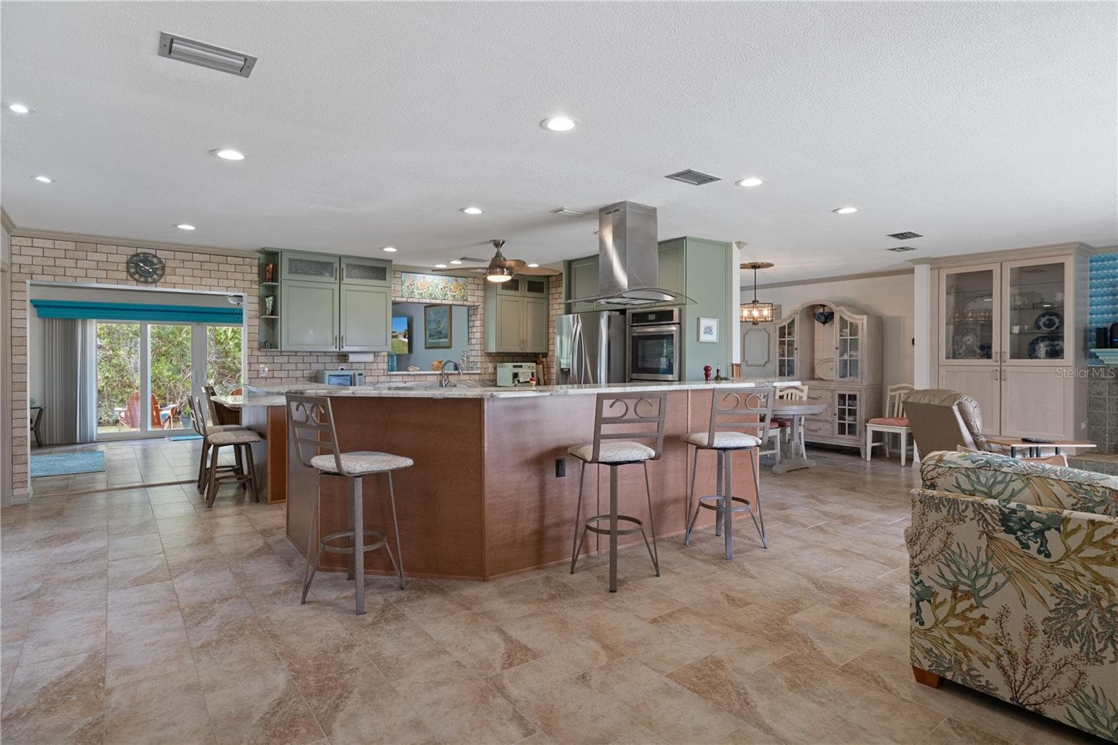 Single Family Residence at 2160 N WATERSEDGE DR, CRYSTAL RIVER, photo 15 of 49