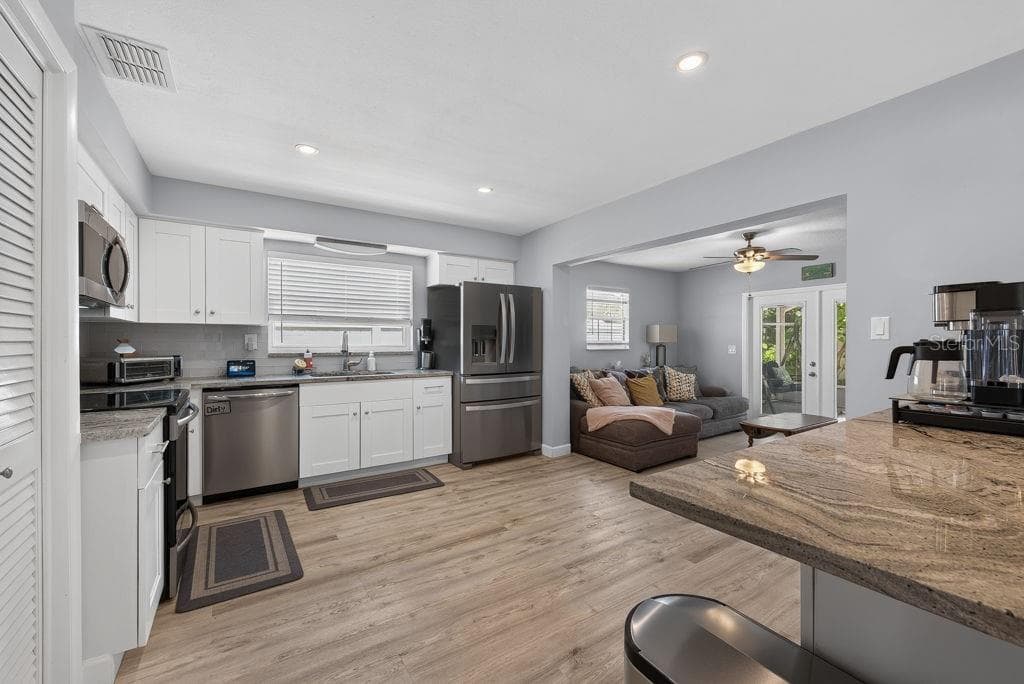 Single Family Residence at 2159 GREENBRIAR BLVD, CLEARWATER, photo 13 of 50