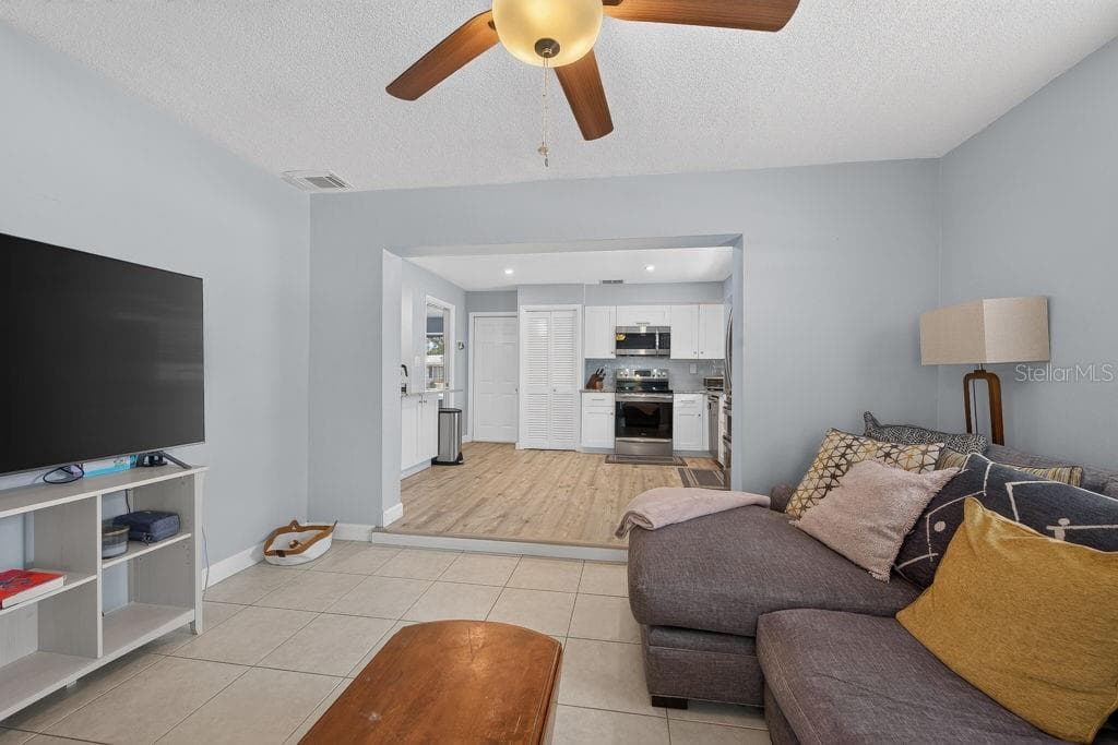 Single Family Residence at 2159 GREENBRIAR BLVD, CLEARWATER, photo 23 of 50